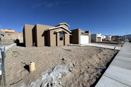 2861 Springs Road, Las Cruces, New Mexico 88011, 3 Bedrooms Bedrooms, ,2 BathroomsBathrooms,Residential,For Sale,Springs,2600416