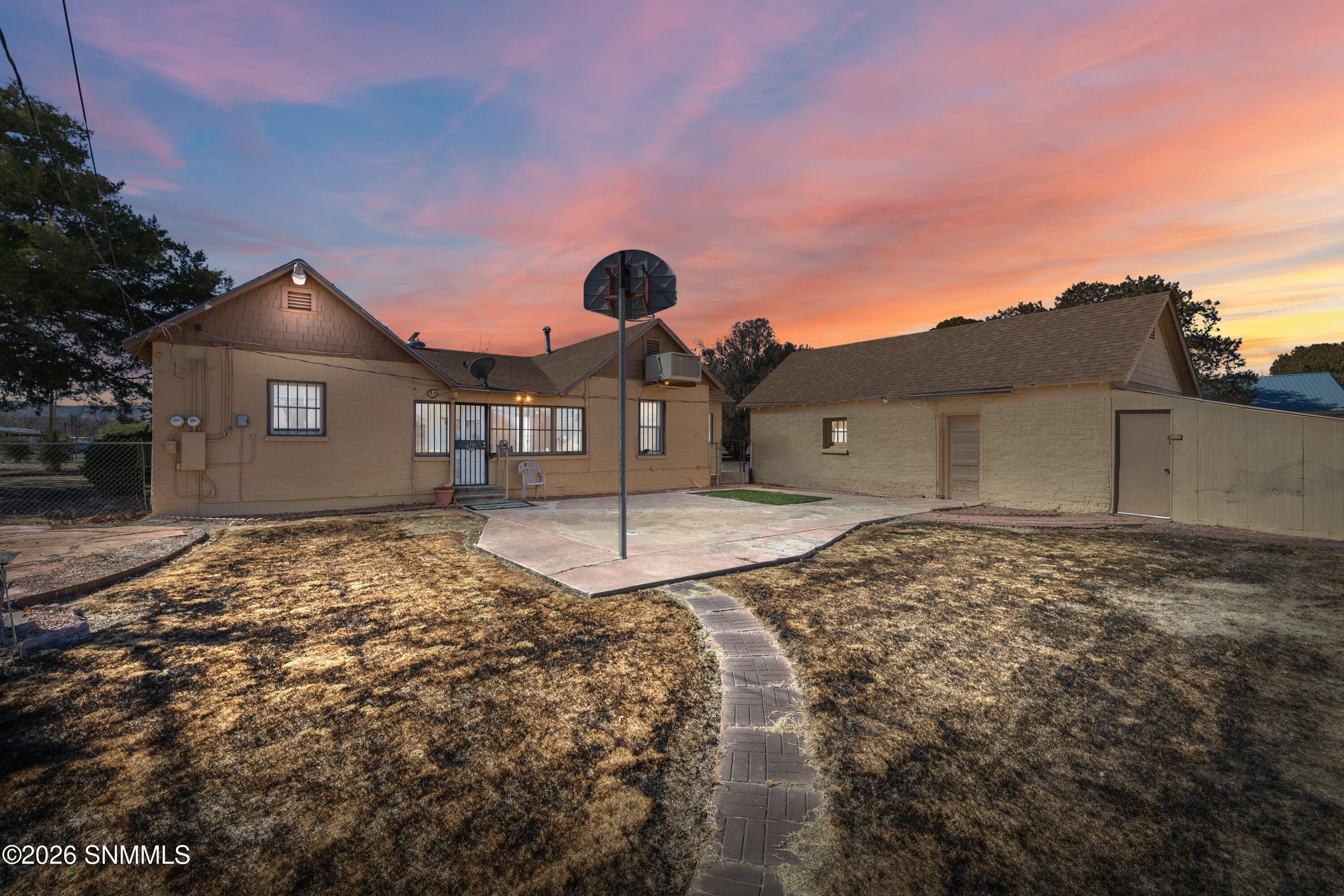 144-NM-187-MLS-Camera-Guy-28