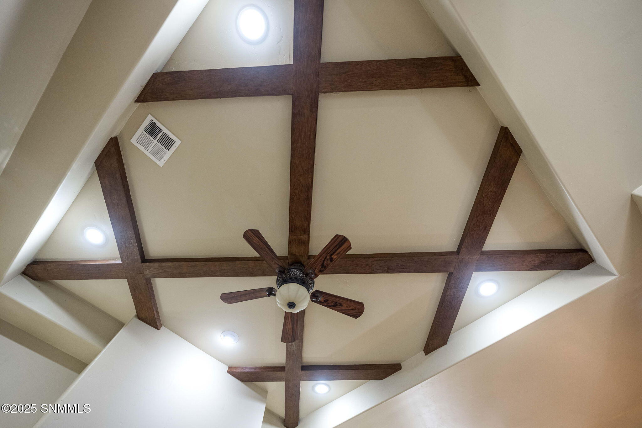 12-web-or-mls-Snappin Homes (SantaMinerv