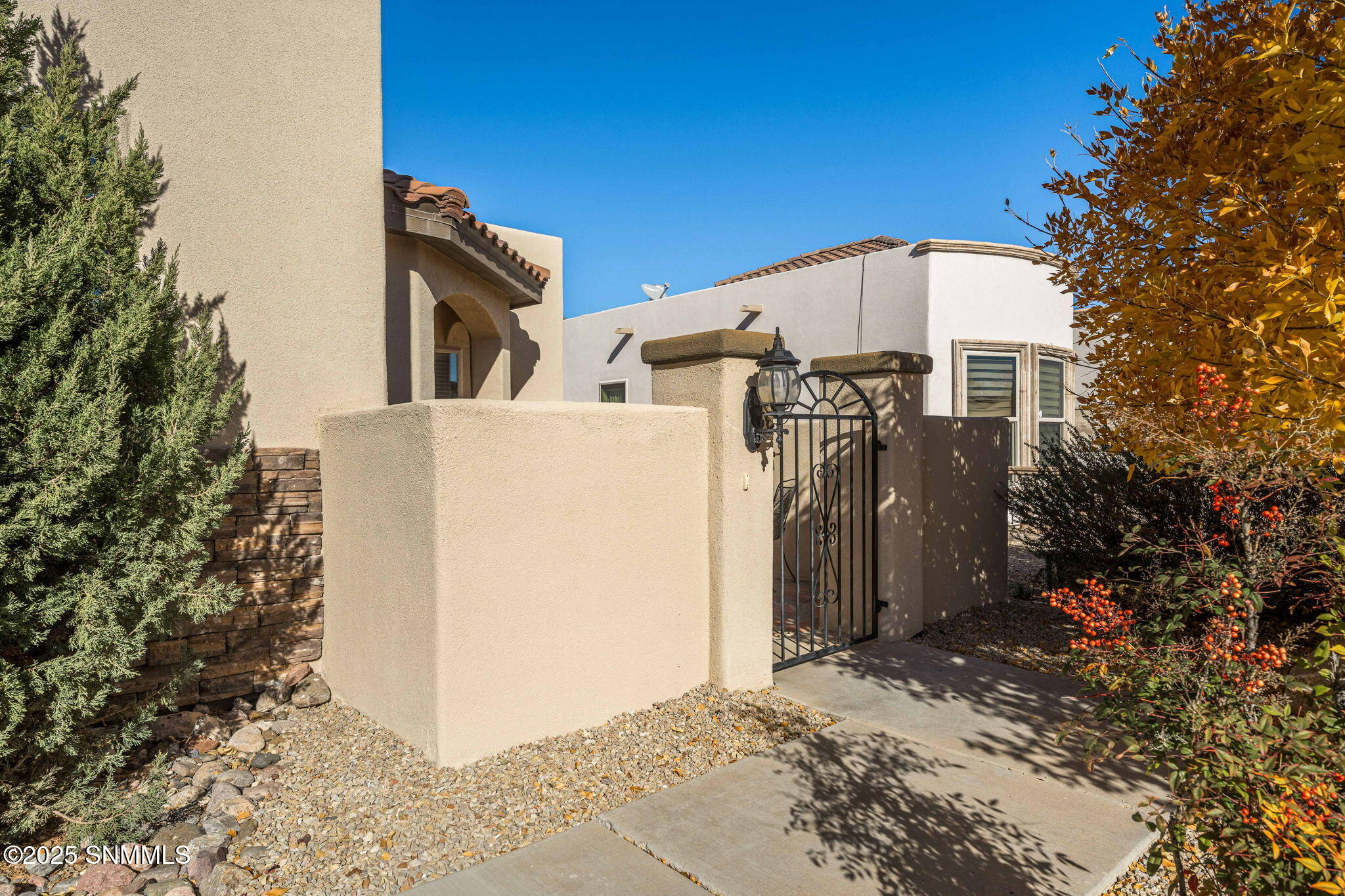 3-web-or-mls-Snappin Homes (SantaMinerva