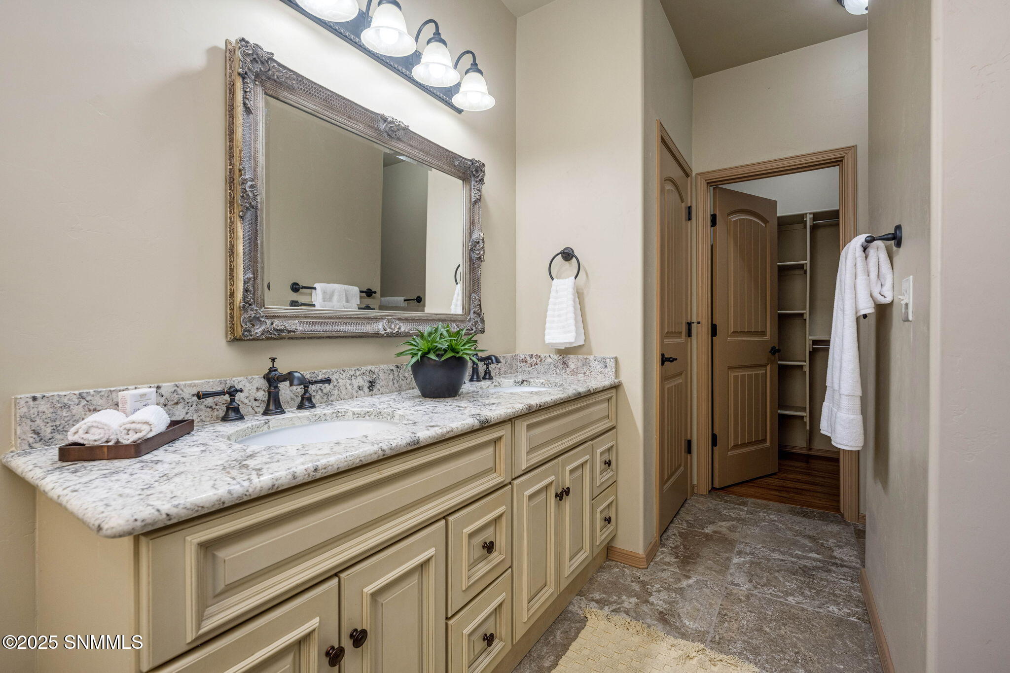 33-web-or-mls-Snappin Homes (SantaMinerv