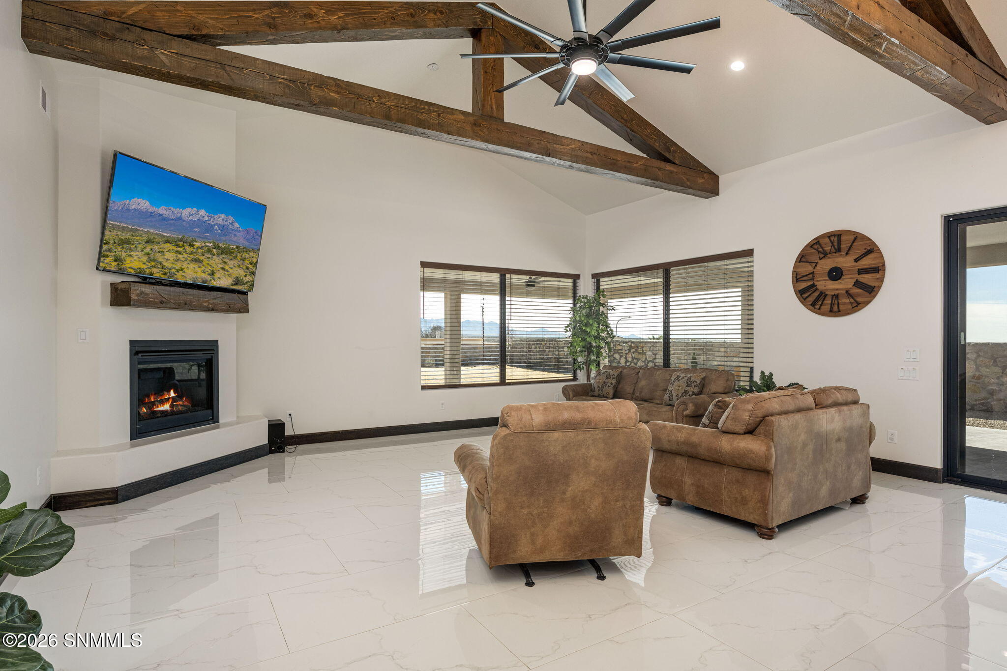 8-web-or-mls-Snappin Homes (MesaRico4641