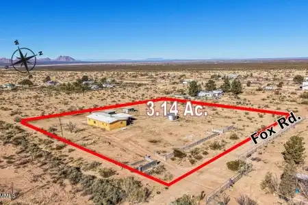 7211 Fox Road, Las Cruces, New Mexico 88012, 4 Bedrooms Bedrooms, ,2 BathroomsBathrooms,Residential,For Sale,Fox,2600446