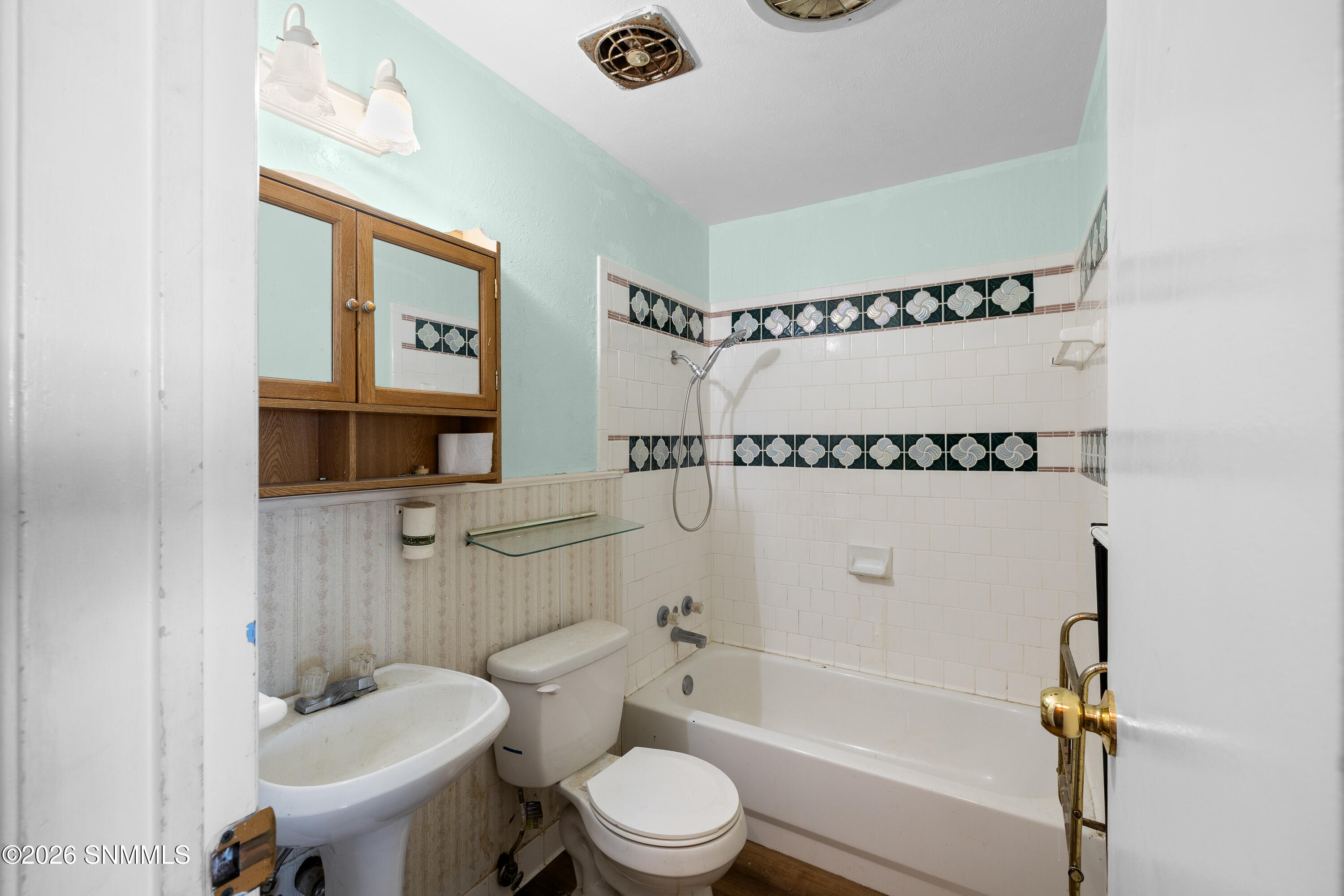 2030-Avalon-MLS-Camera-Guy-24