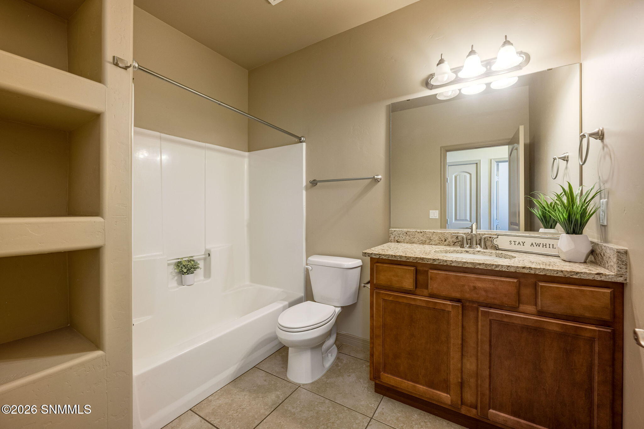 26-web-or-mls-Snappin Homes (Malaga4357)