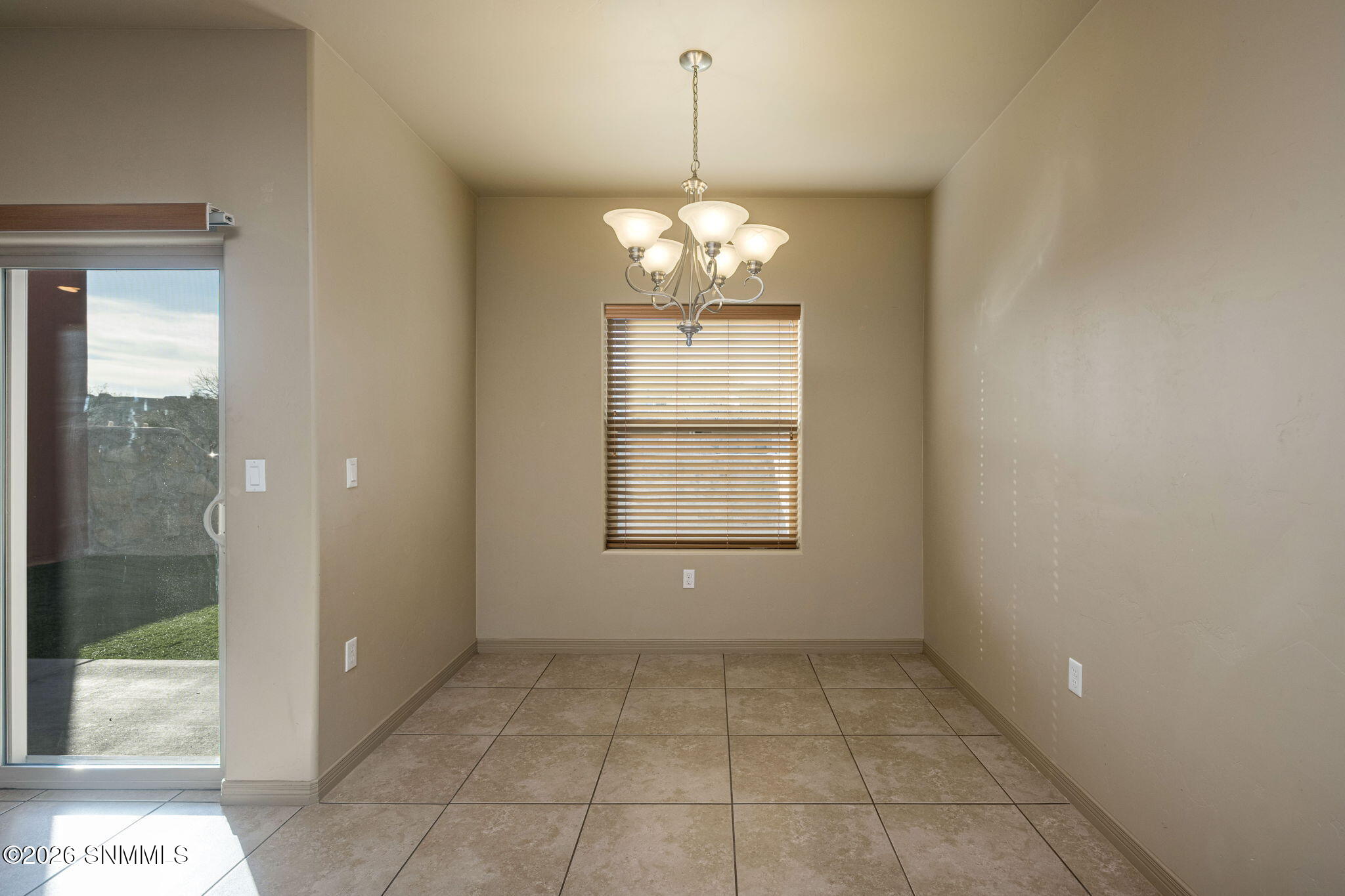 14-web-or-mls-Snappin Homes (Malaga4357)