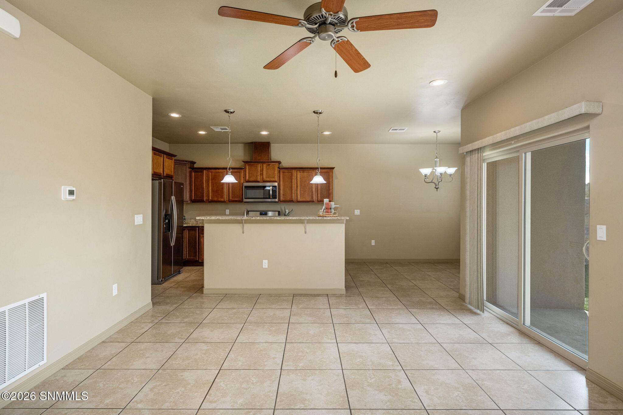 8-web-or-mls-Snappin Homes (Malaga4361)-