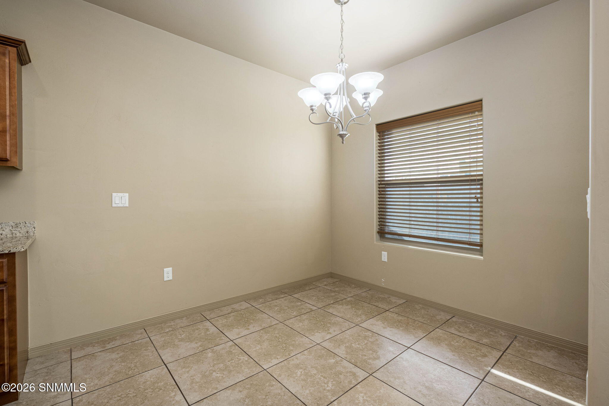 13-web-or-mls-Snappin Homes (Malaga4361)