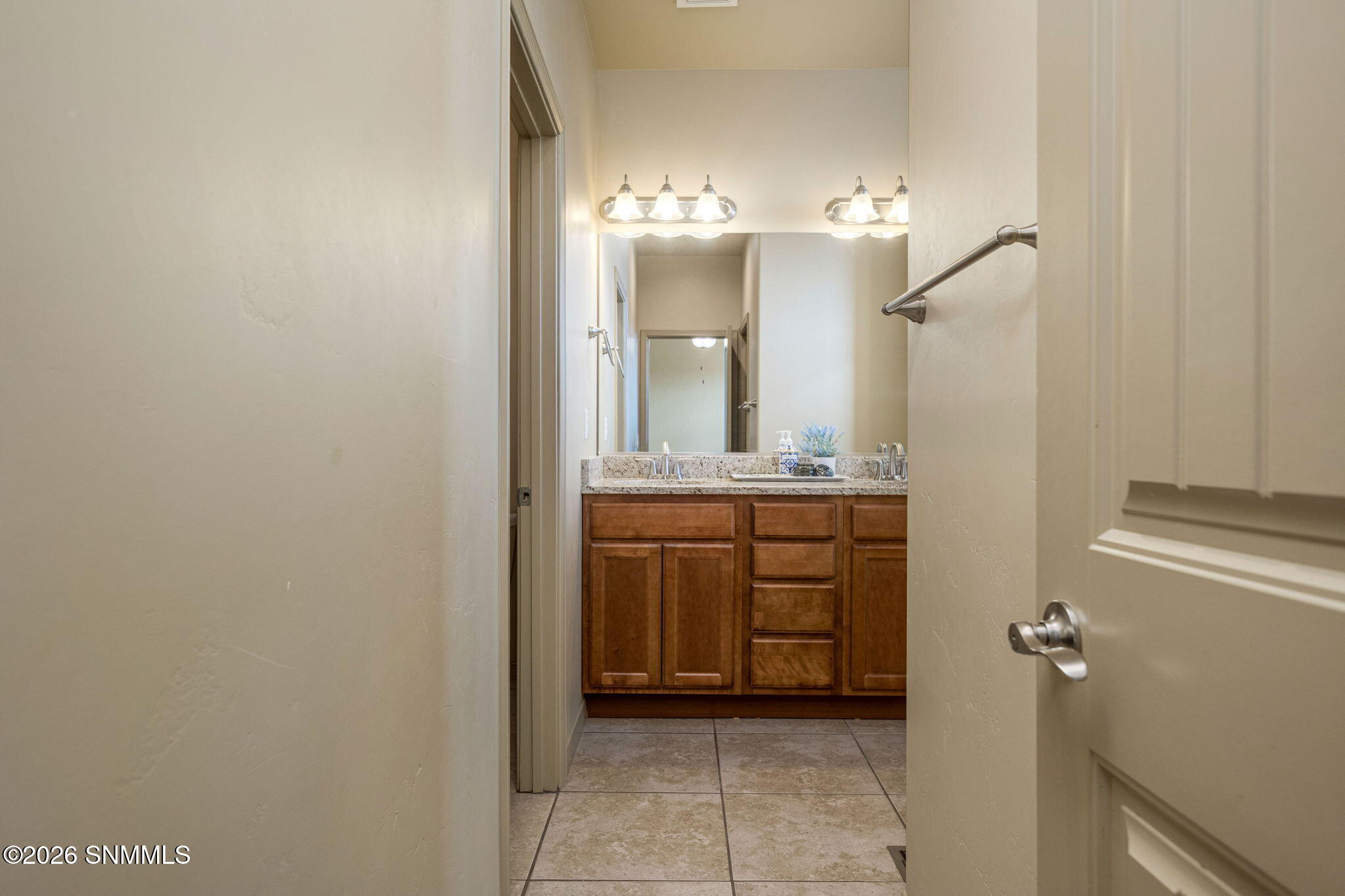 22-web-or-mls-Snappin Homes (Malaga4361)