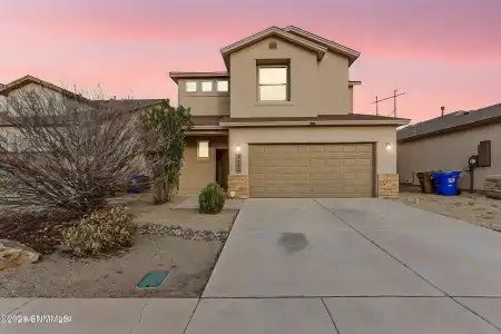 7138 Redondo Street, Las Cruces, New Mexico 88012, 3 Bedrooms Bedrooms, ,2.5 BathroomsBathrooms,Residential,For Sale,Redondo,2600464