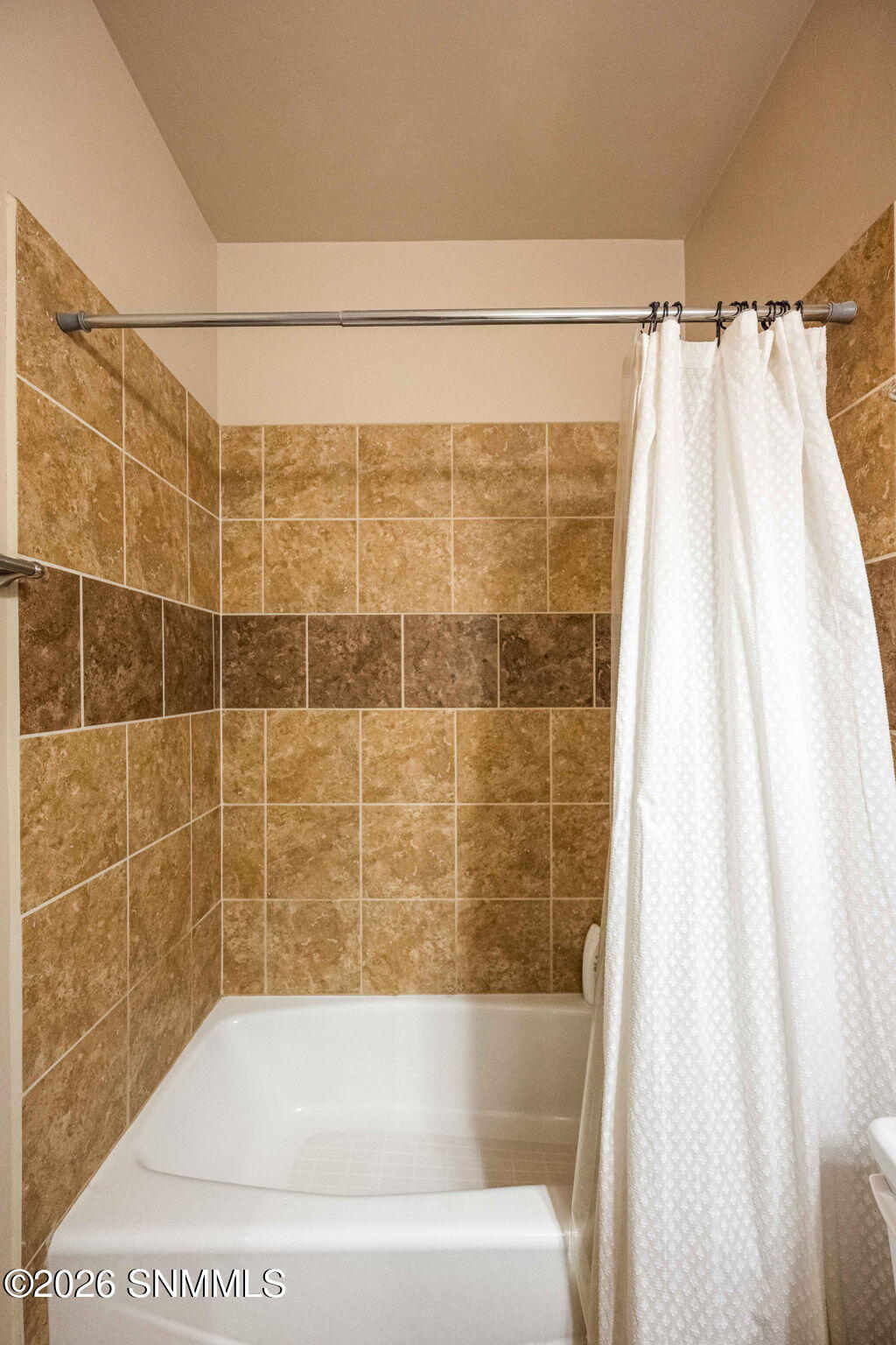 21-web-or-mls-Snappin Homes (Borroughs28