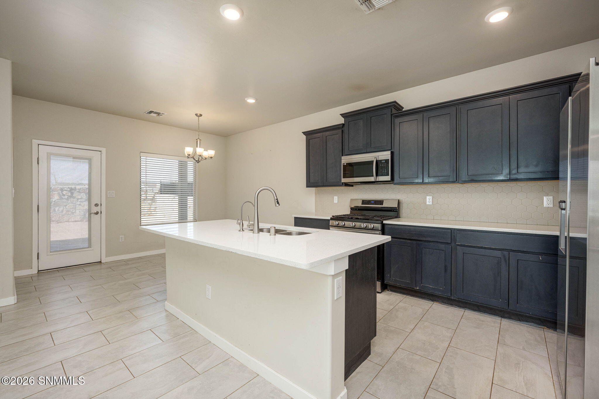 15-web-or-mls-Snappin Homes (Vega6941)-1