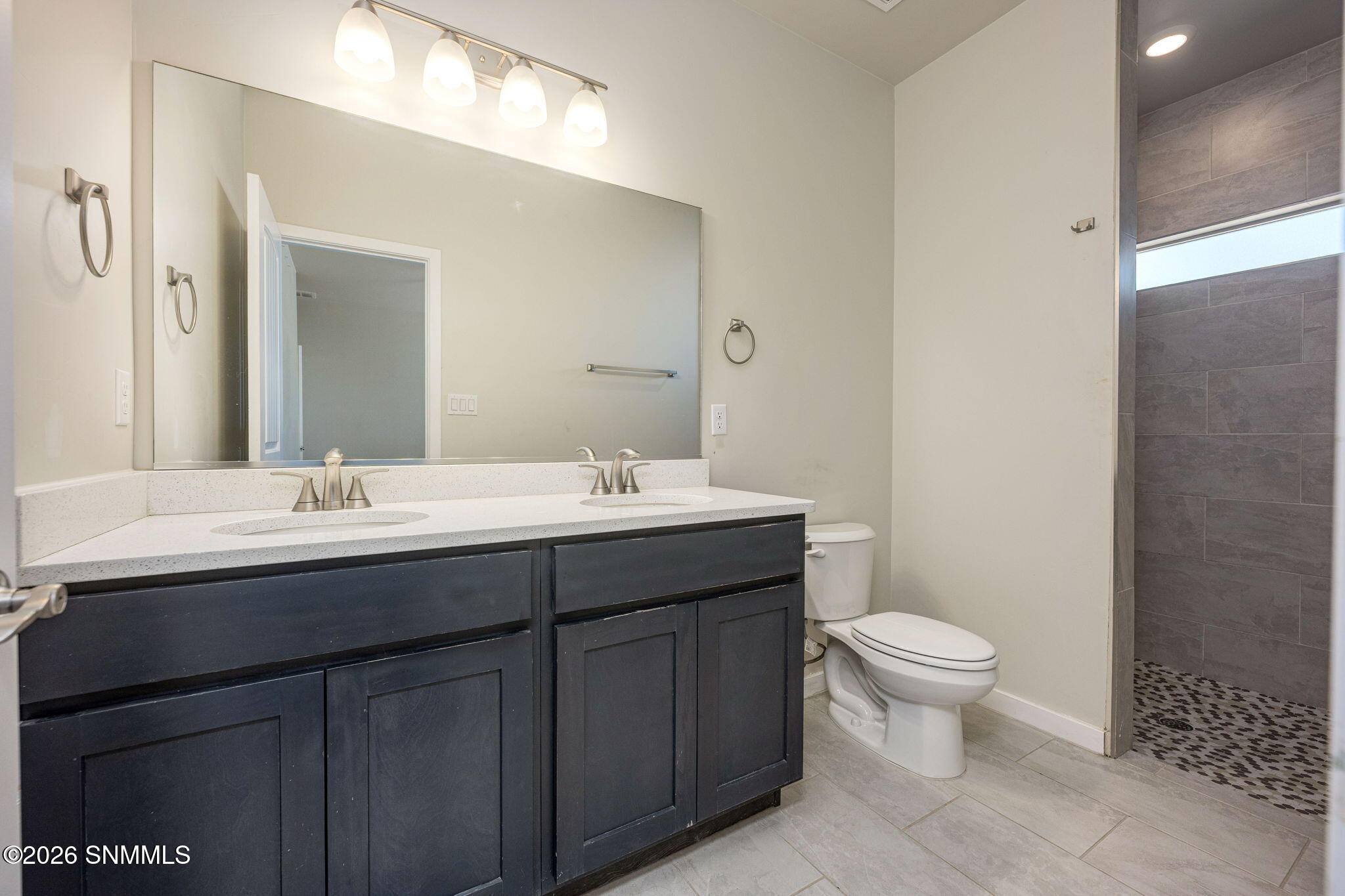 24-web-or-mls-Snappin Homes (Vega6941)-2