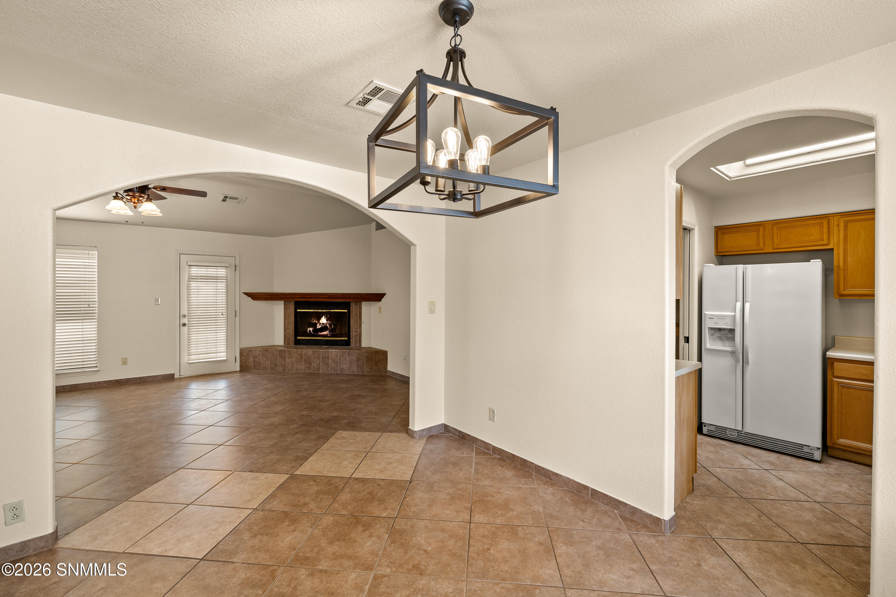 4701-Rio-Vista-MLS-Camera-Guy-9