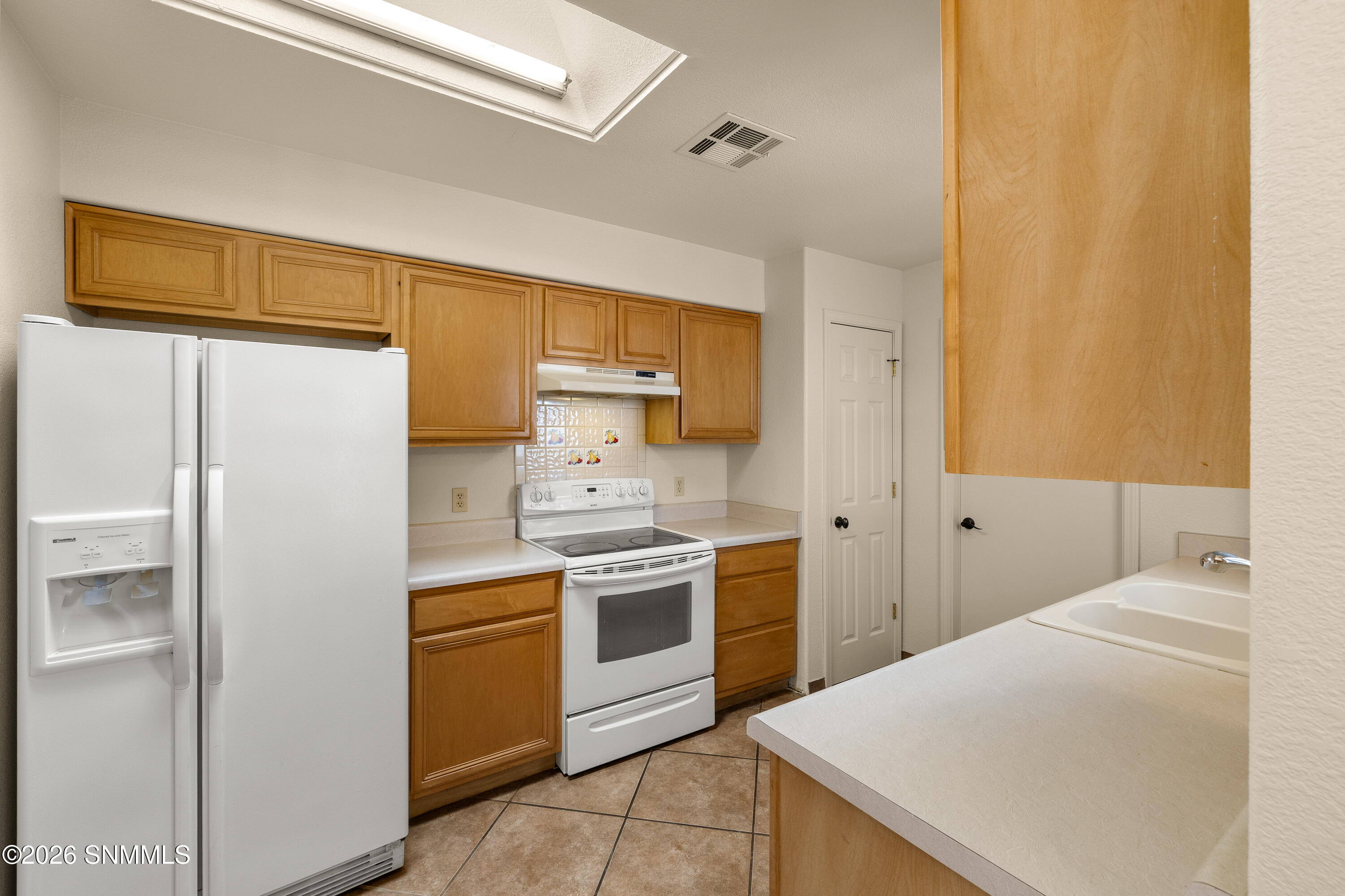 4701-Rio-Vista-MLS-Camera-Guy-10