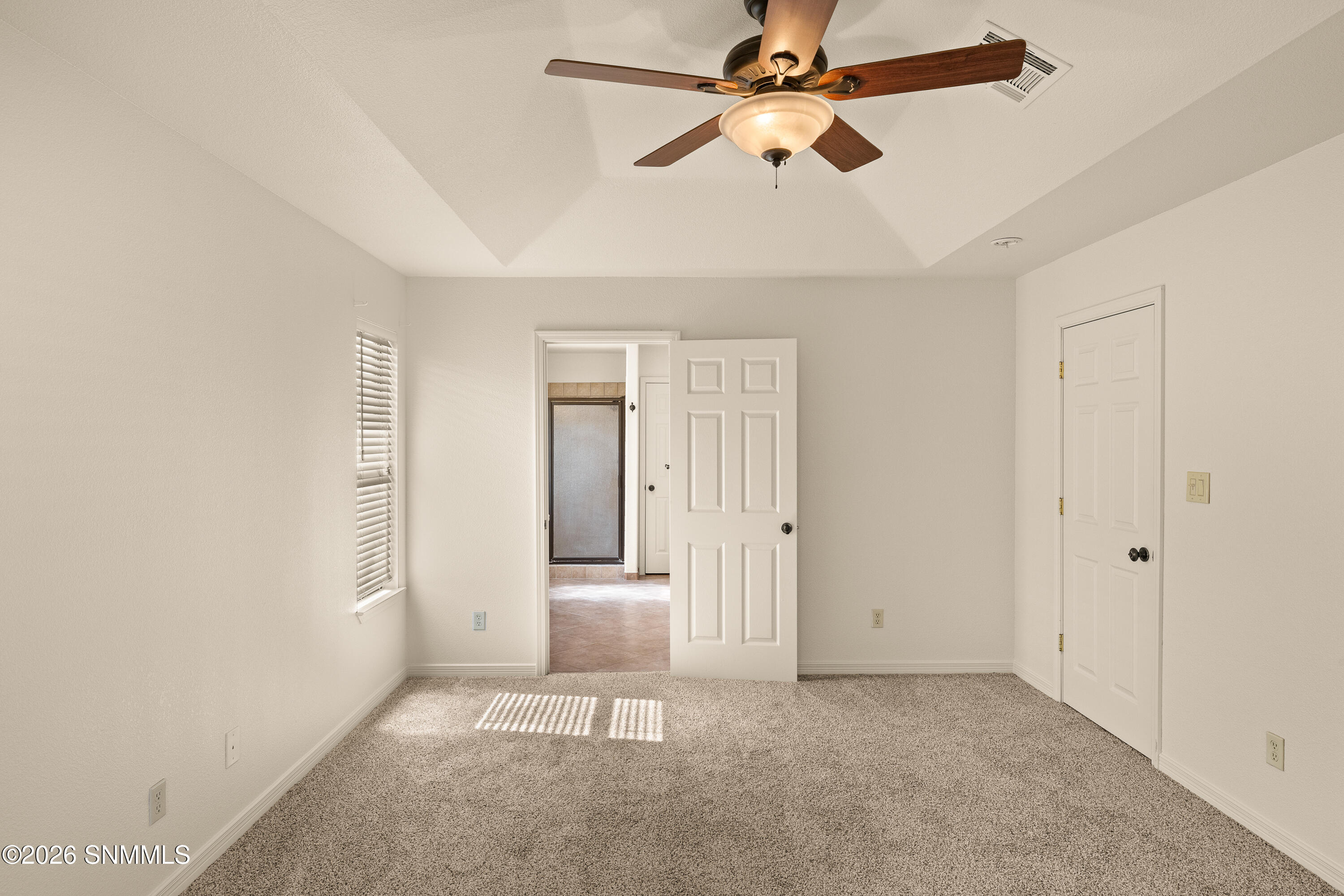 4701-Rio-Vista-MLS-Camera-Guy-15