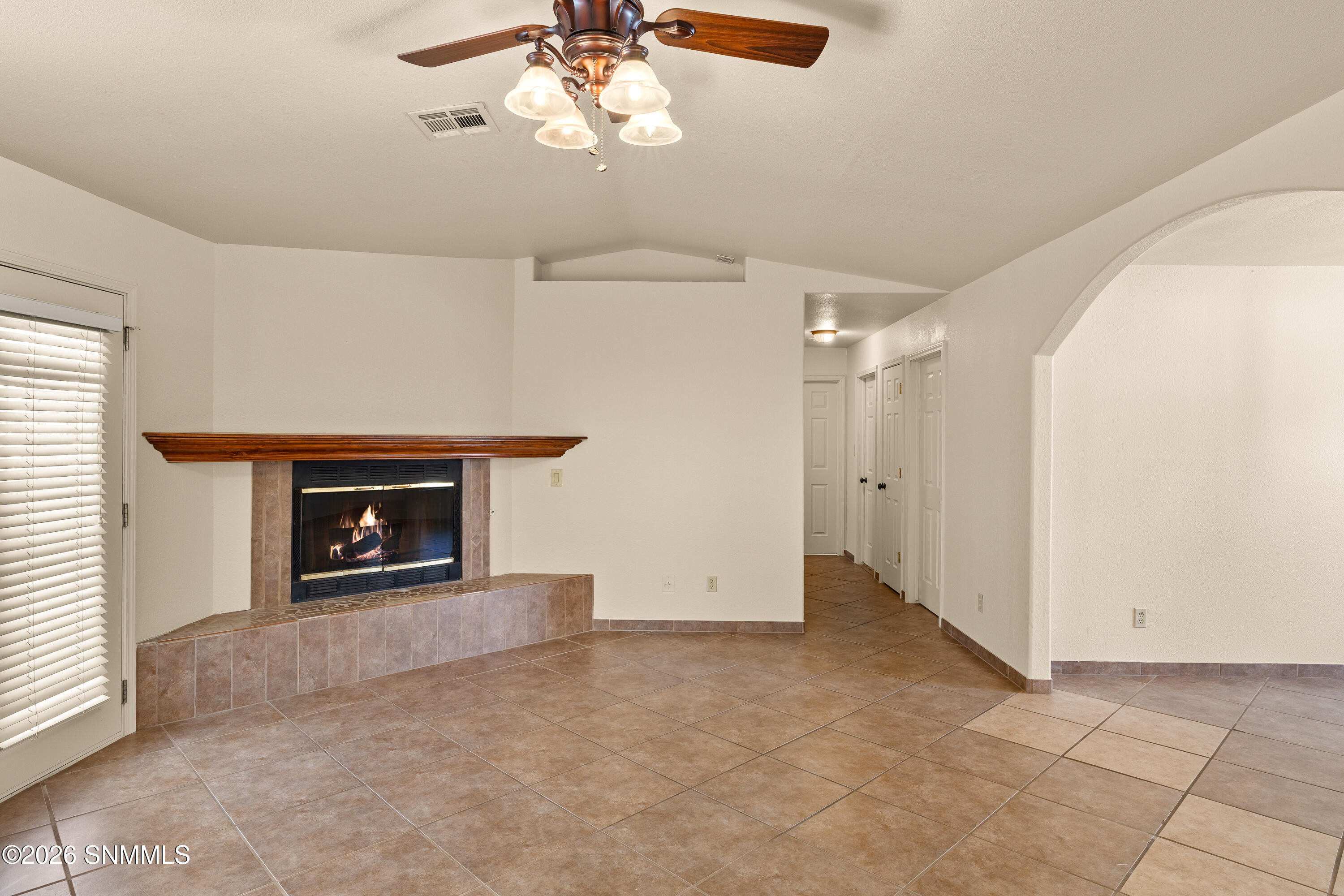 4701-Rio-Vista-MLS-Camera-Guy-6