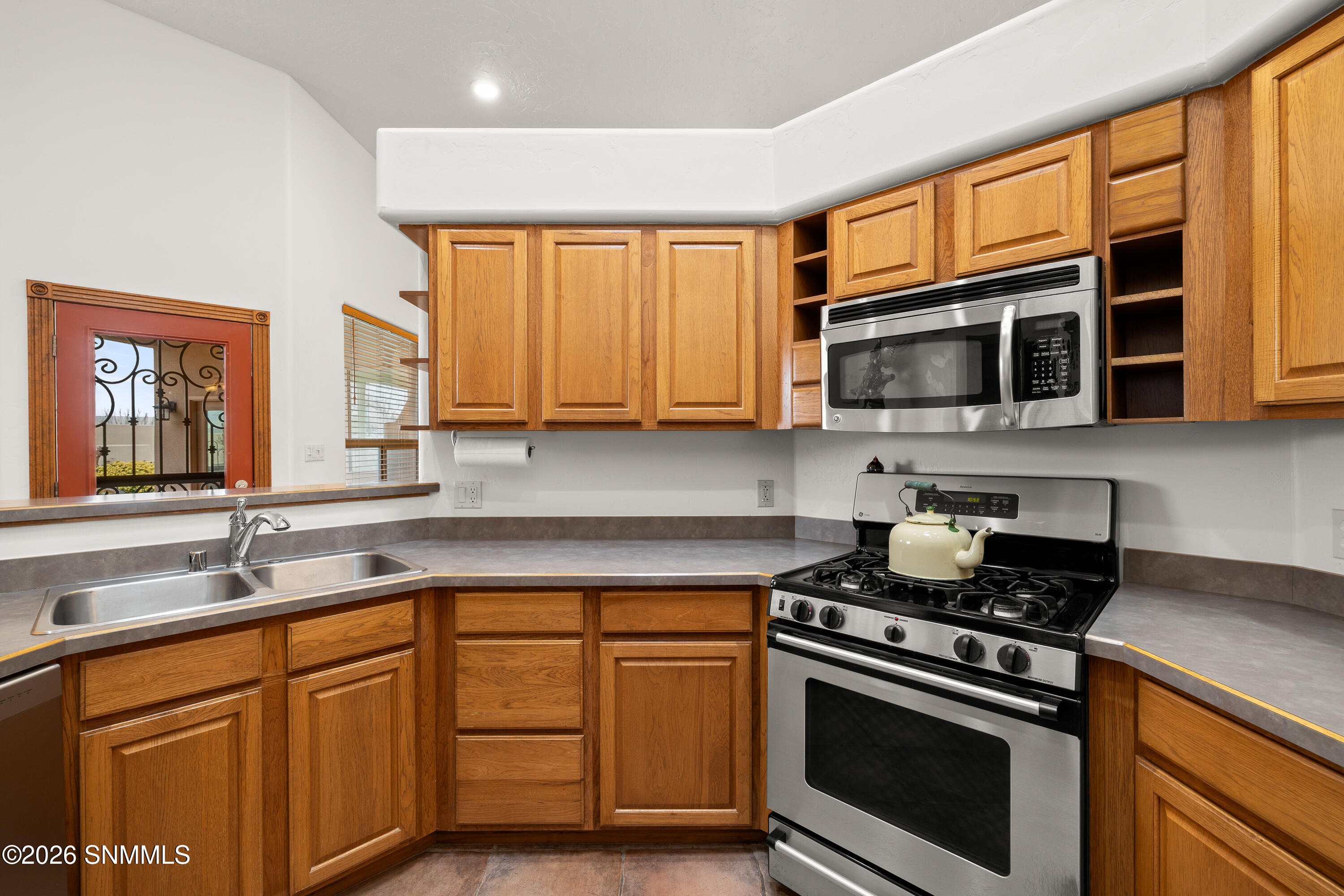 1898-El-Segundo-Trail-MLS-Camera-Guy-19