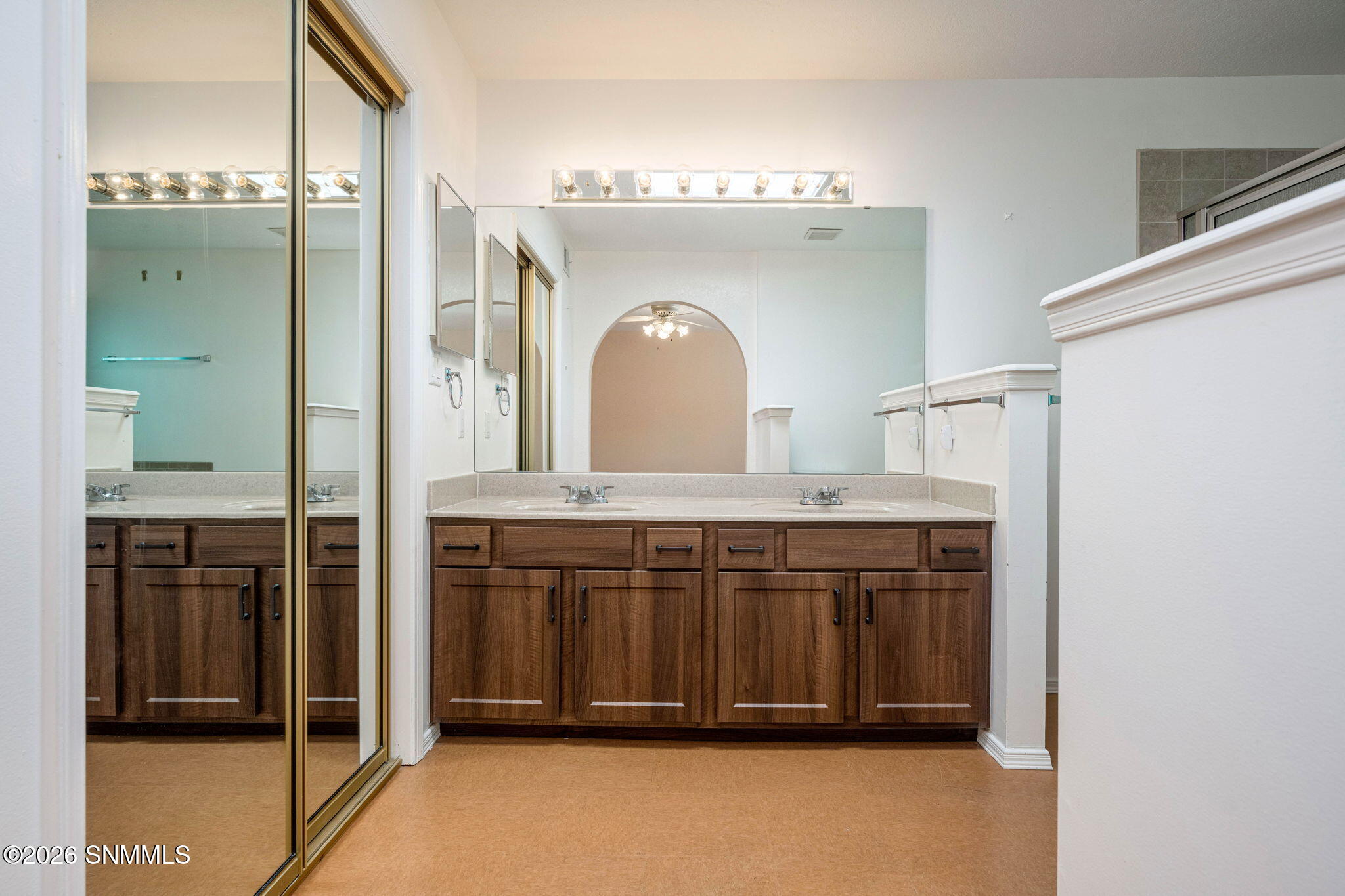 23-web-or-mls-Snappin Homes (Frontier219