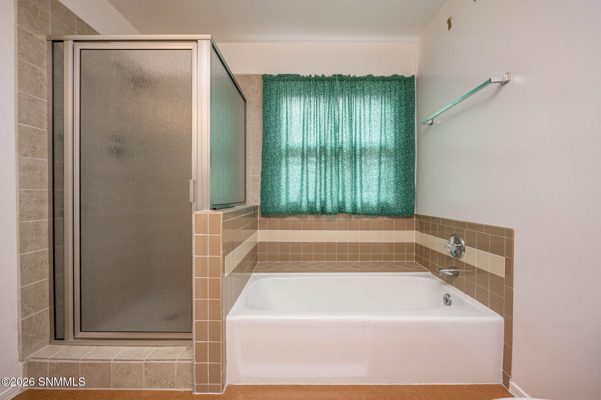 25-web-or-mls-Snappin Homes (Frontier219