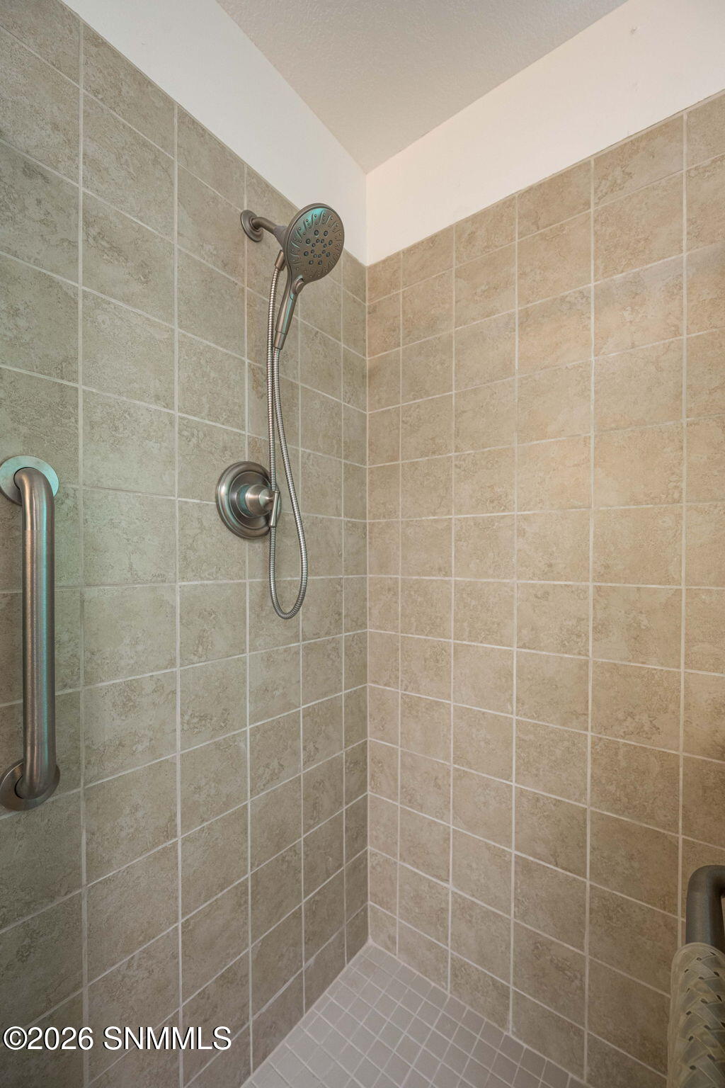 26-web-or-mls-Snappin Homes (Frontier219