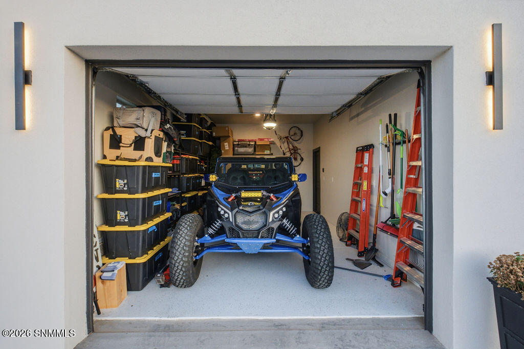 Single car garage