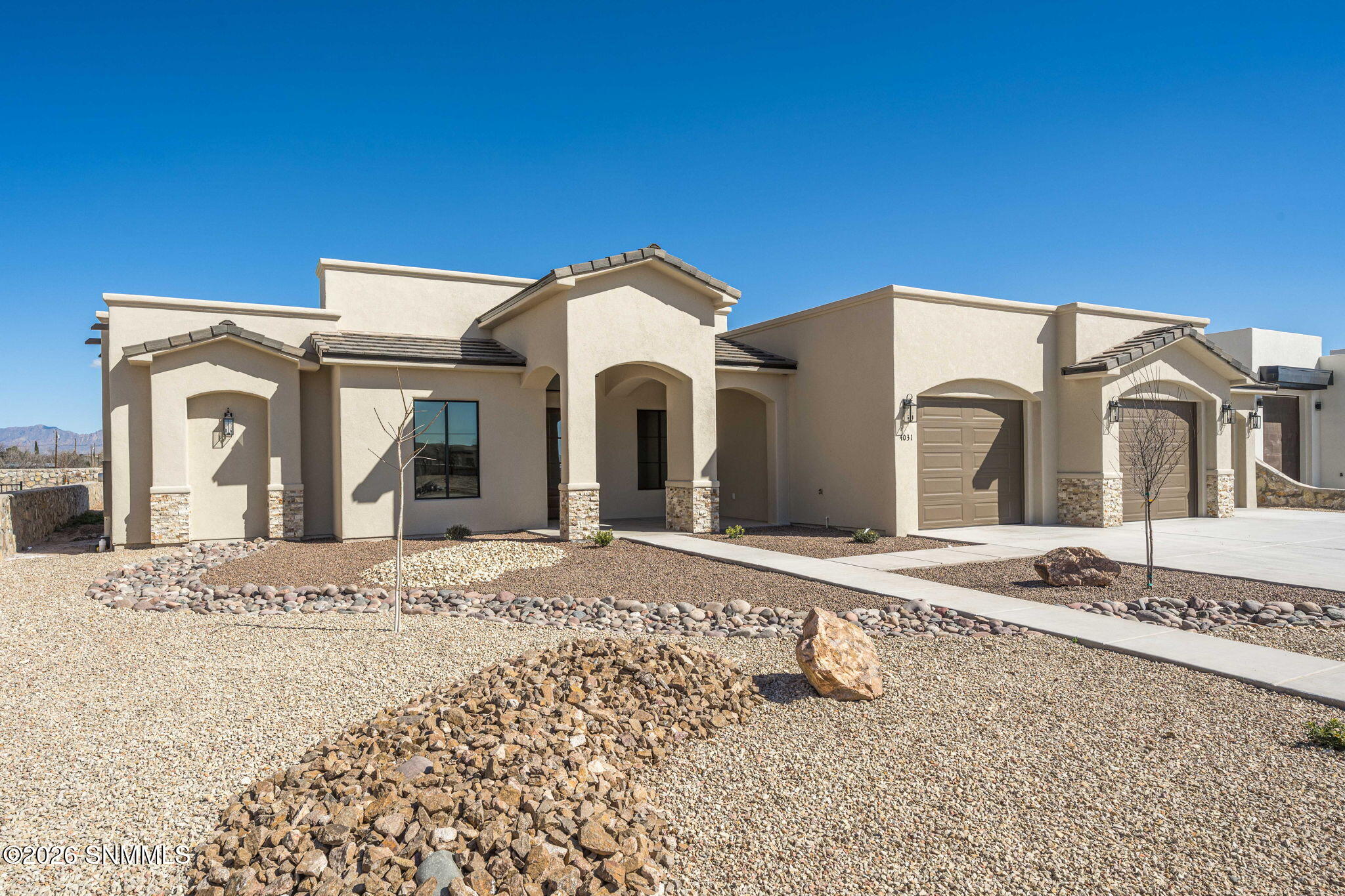 3-web-or-mls-Snappin Homes (SantaElena40