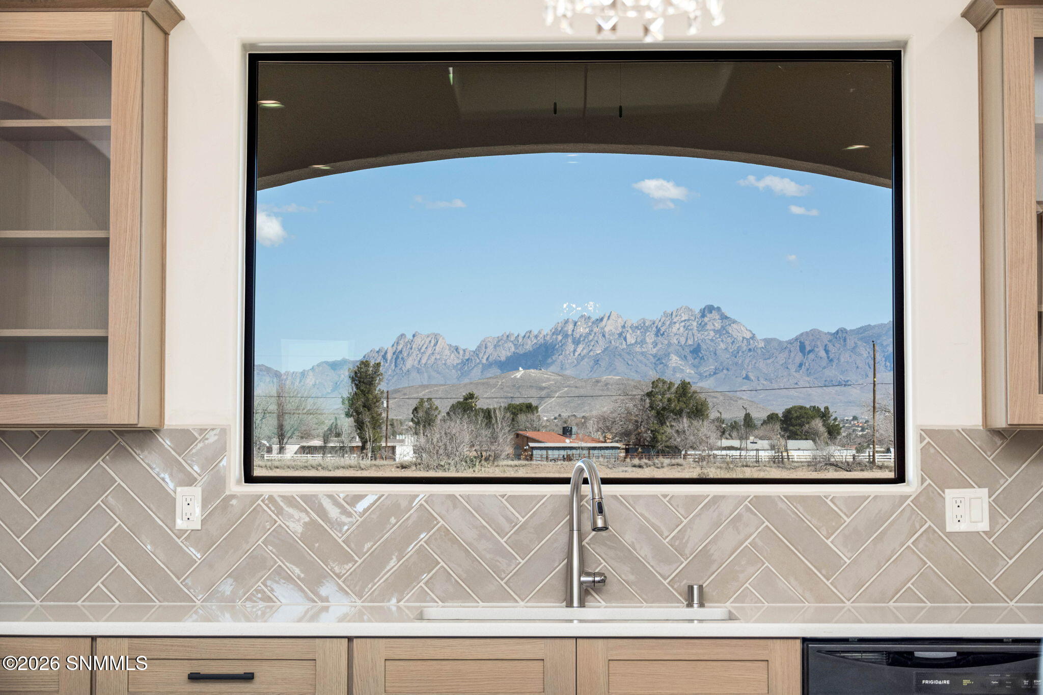 18-web-or-mls-Snappin Homes (SantaElena4