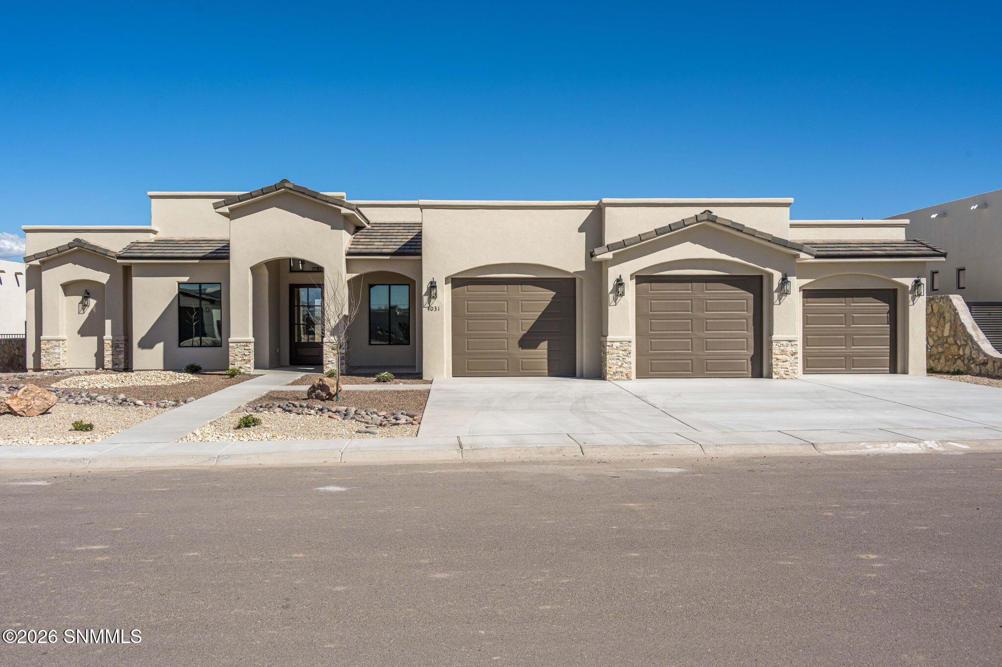 1-web-Snappin Homes (SantaElena4031)-1