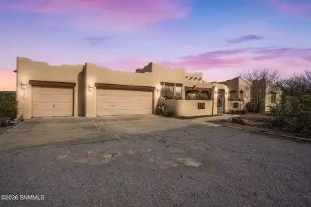 5411 Superstition Drive, Las Cruces, New Mexico 88011, 3 Bedrooms Bedrooms, ,2.5 BathroomsBathrooms,Residential,For Sale,Superstition,2600520