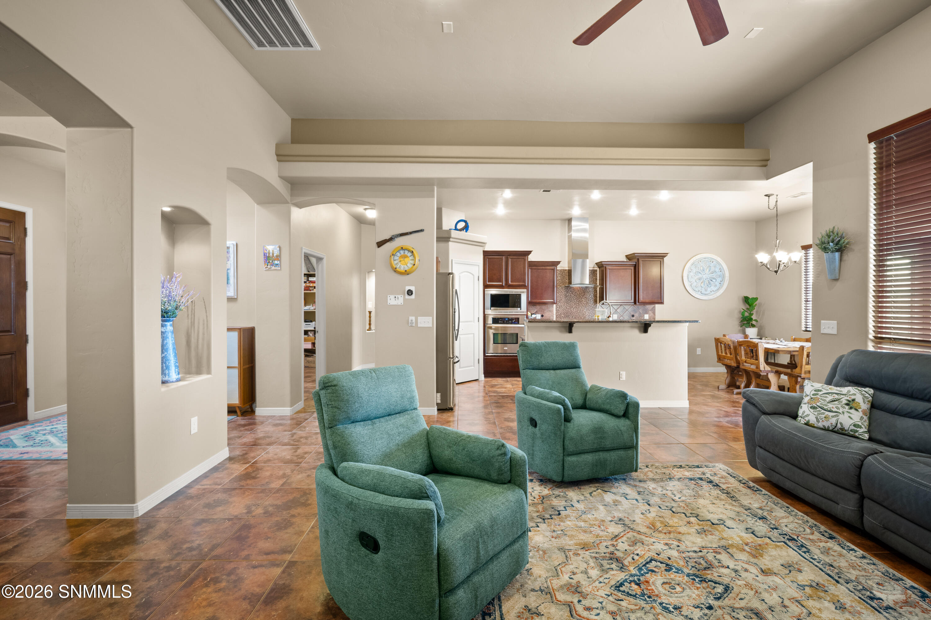 4211-Harp-MLS-Camera-Guy-19