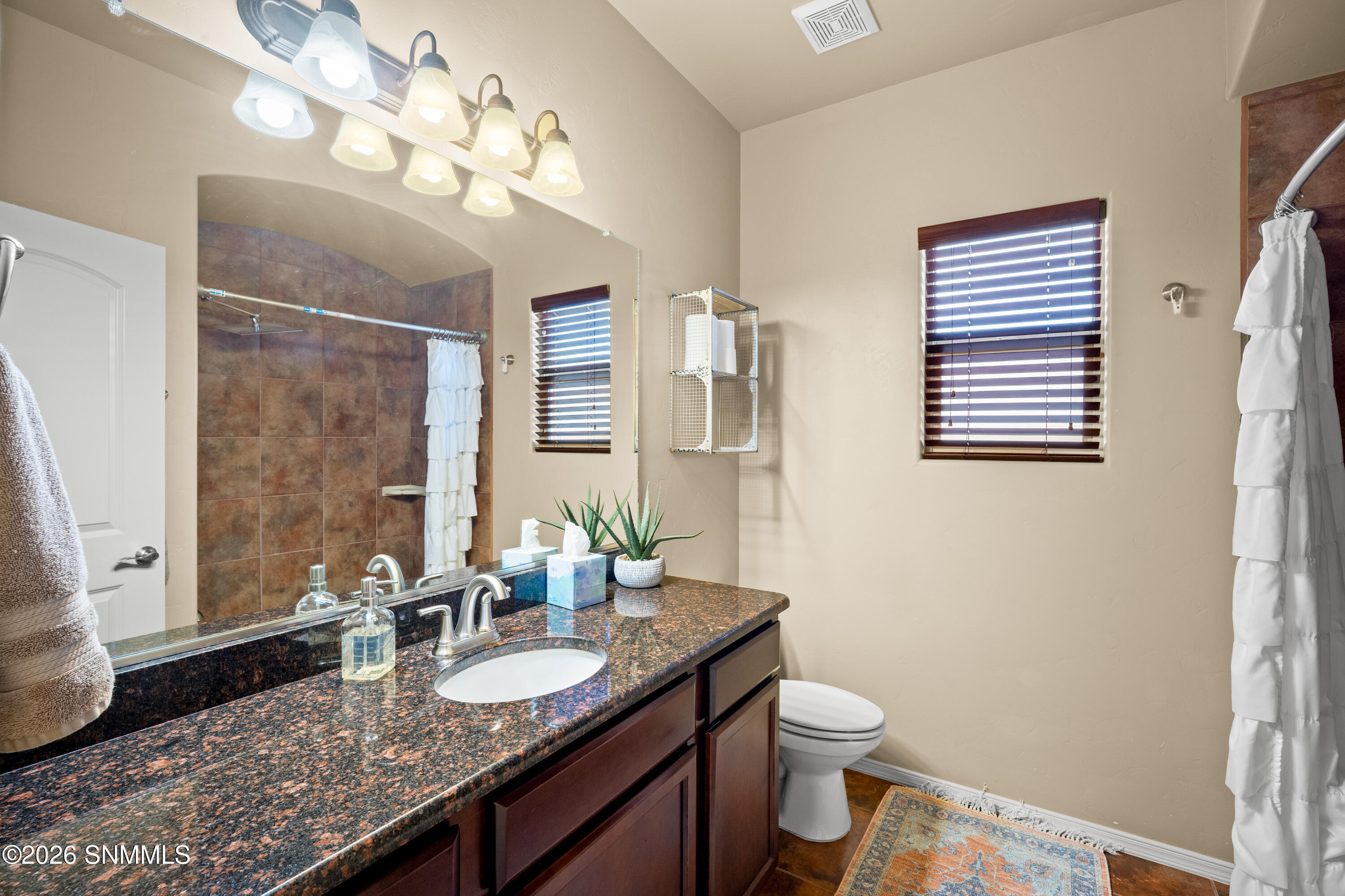 4211-Harp-MLS-Camera-Guy-32