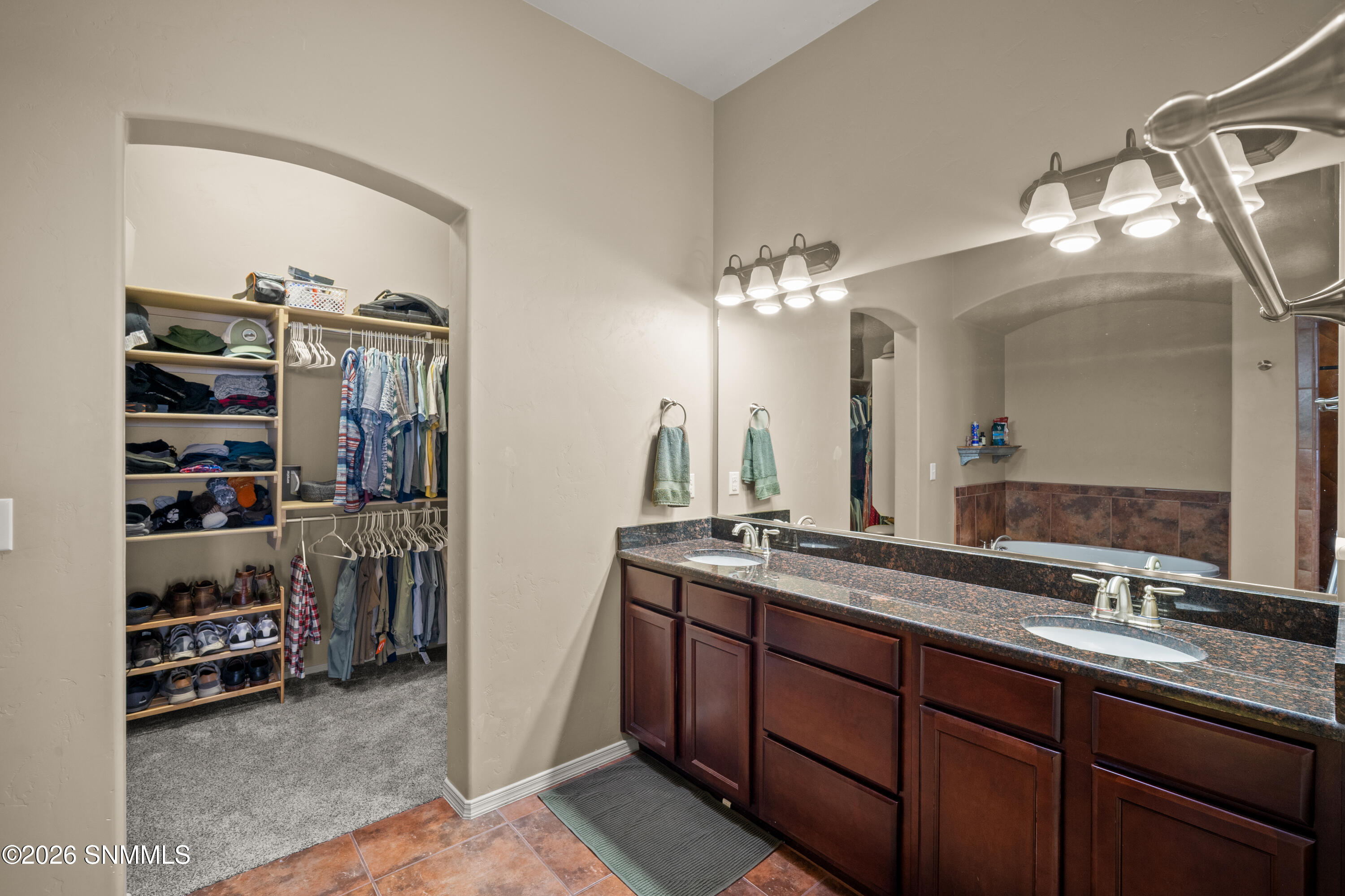 4211-Harp-MLS-Camera-Guy-41