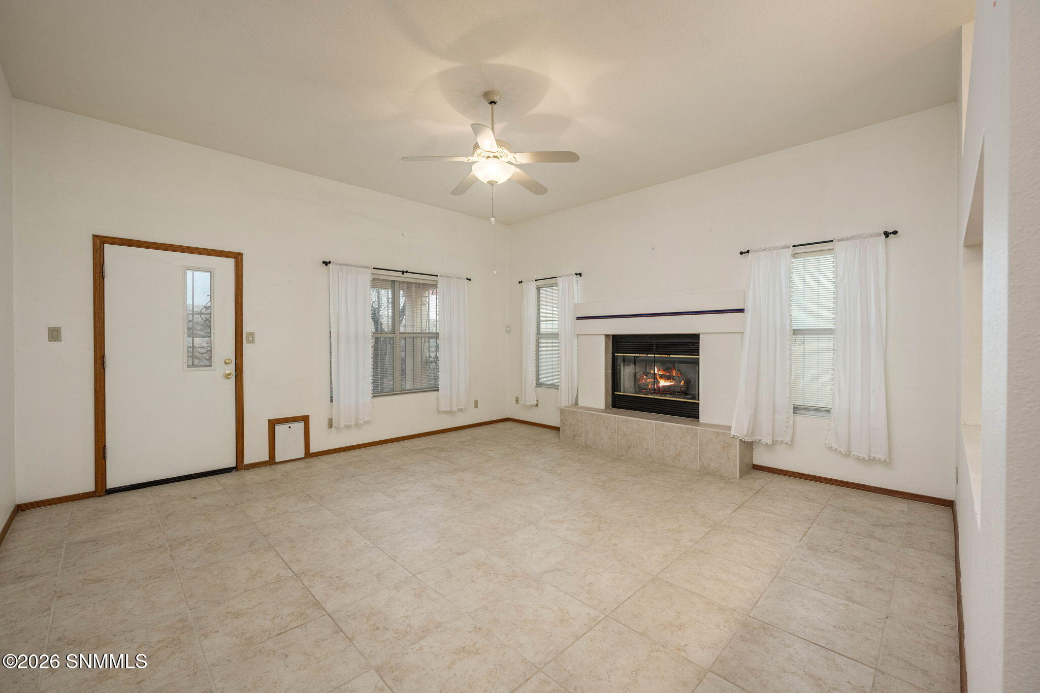 7-web-or-mls-Snappin Homes (ElDorado2434