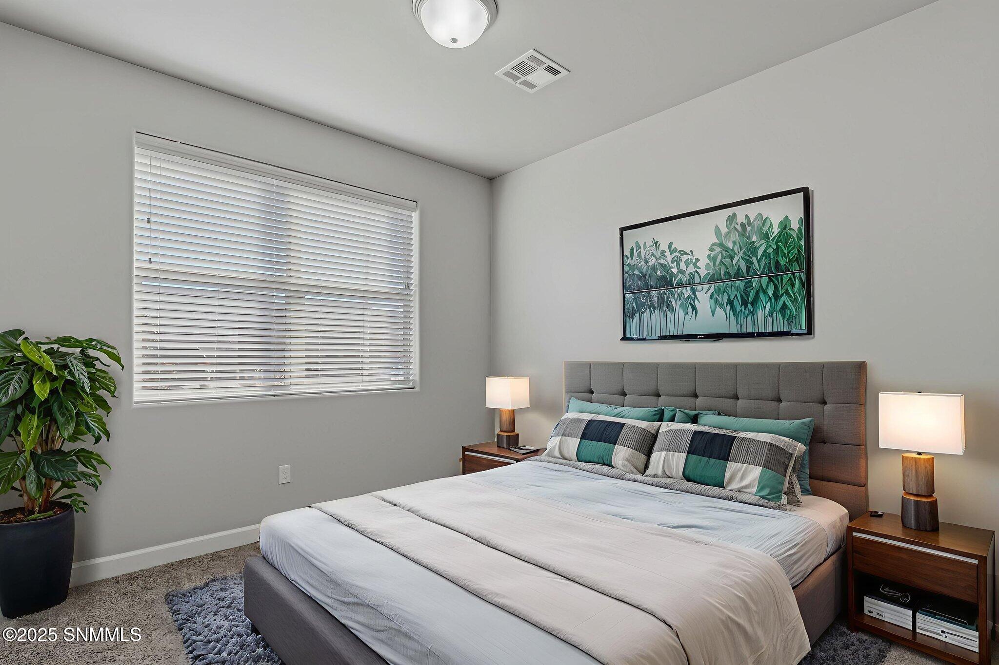 15-web-or-mls-IMG_2797 virtually staged