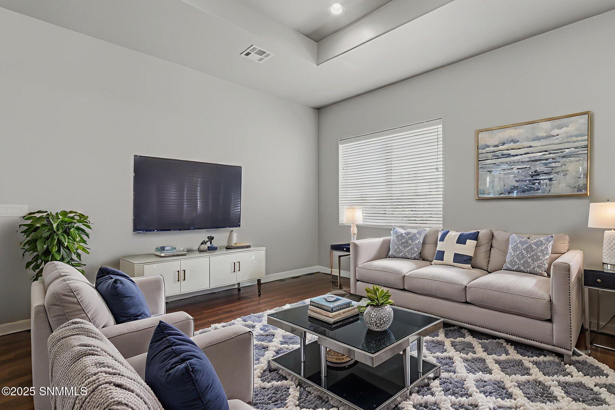 53-web-or-mls-IMG_3116 virtually staged