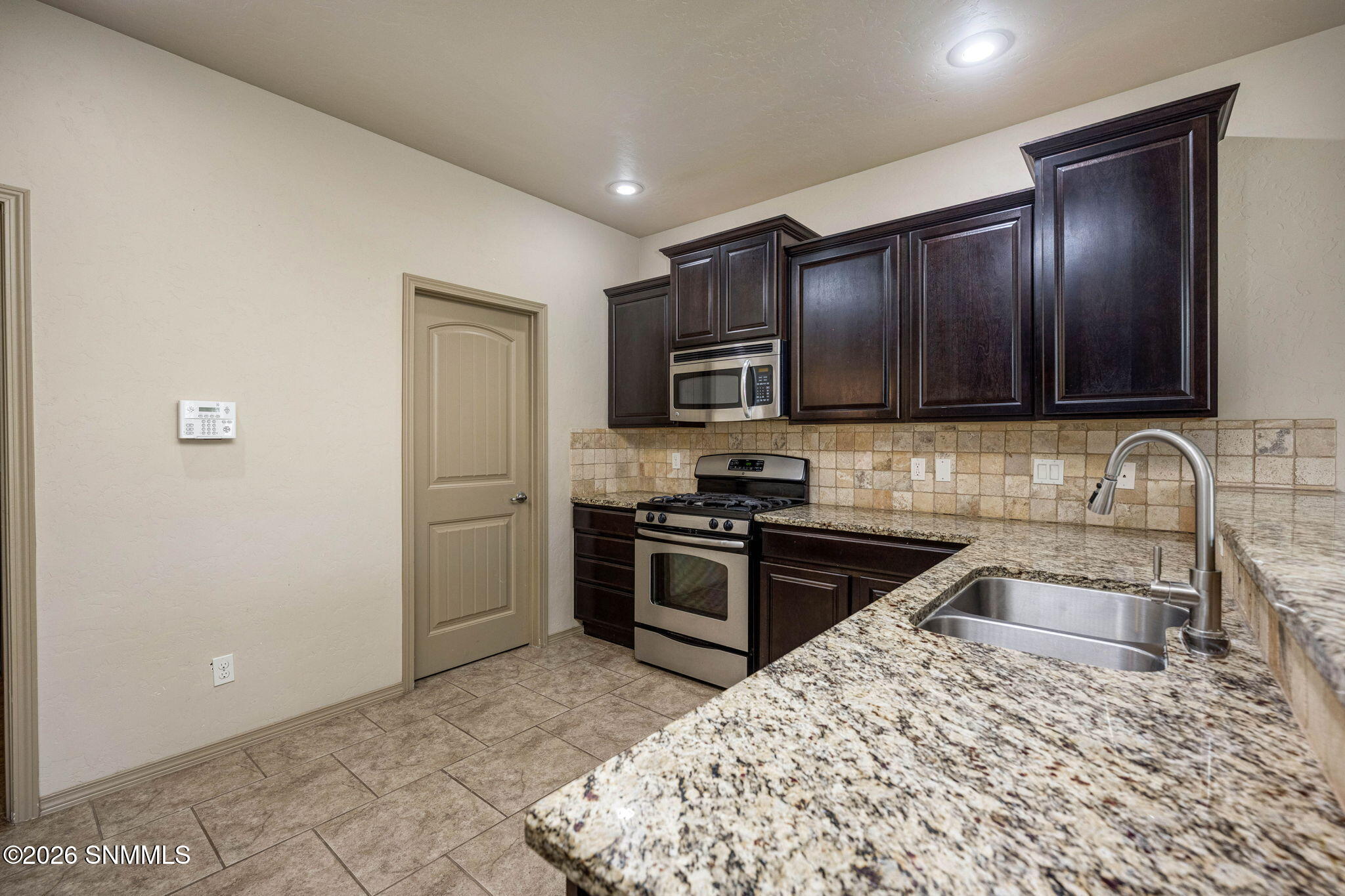 13-web-or-mls-Snappin Homes (Kentwood259