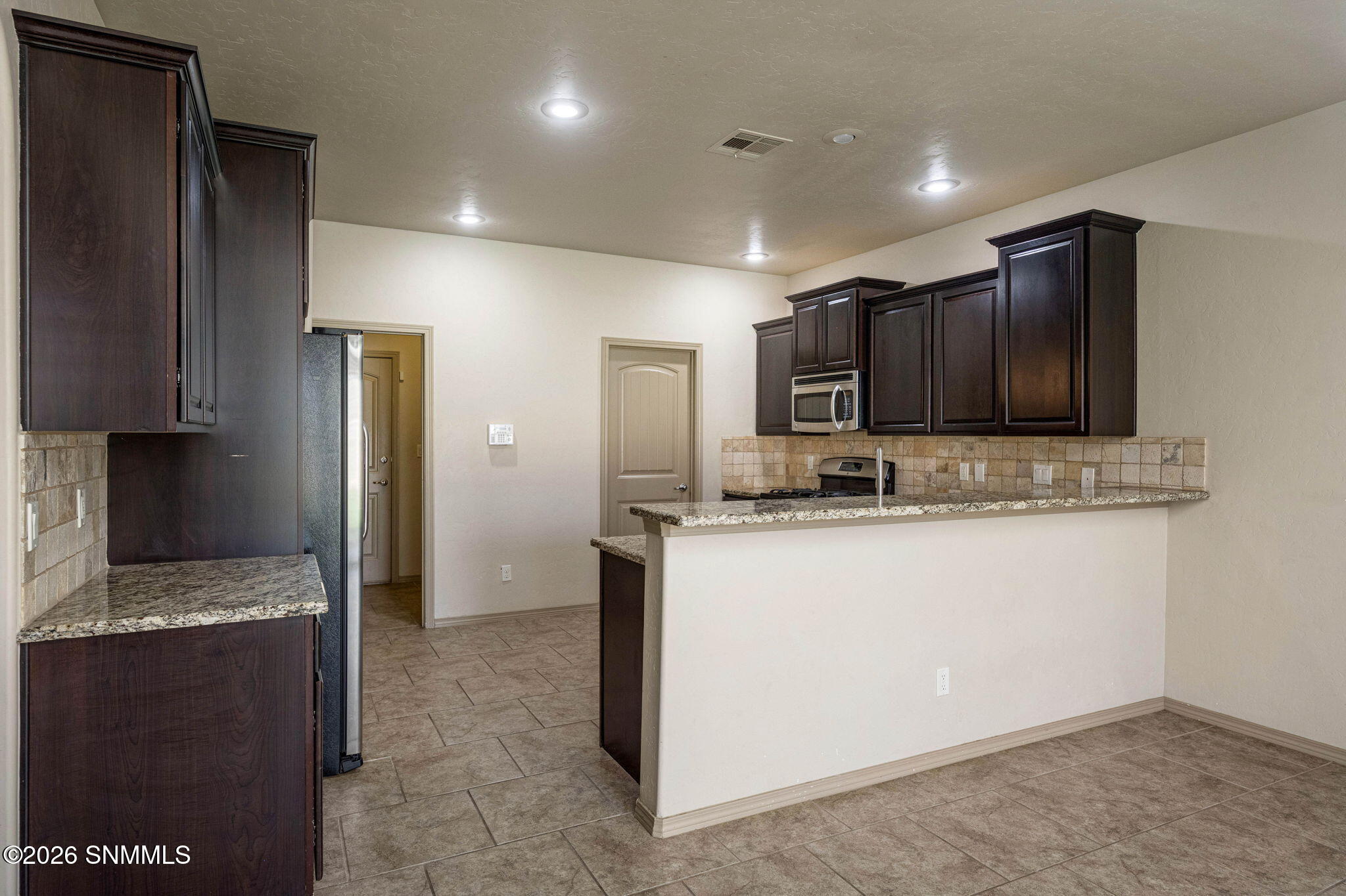 14-web-or-mls-Snappin Homes (Kentwood259