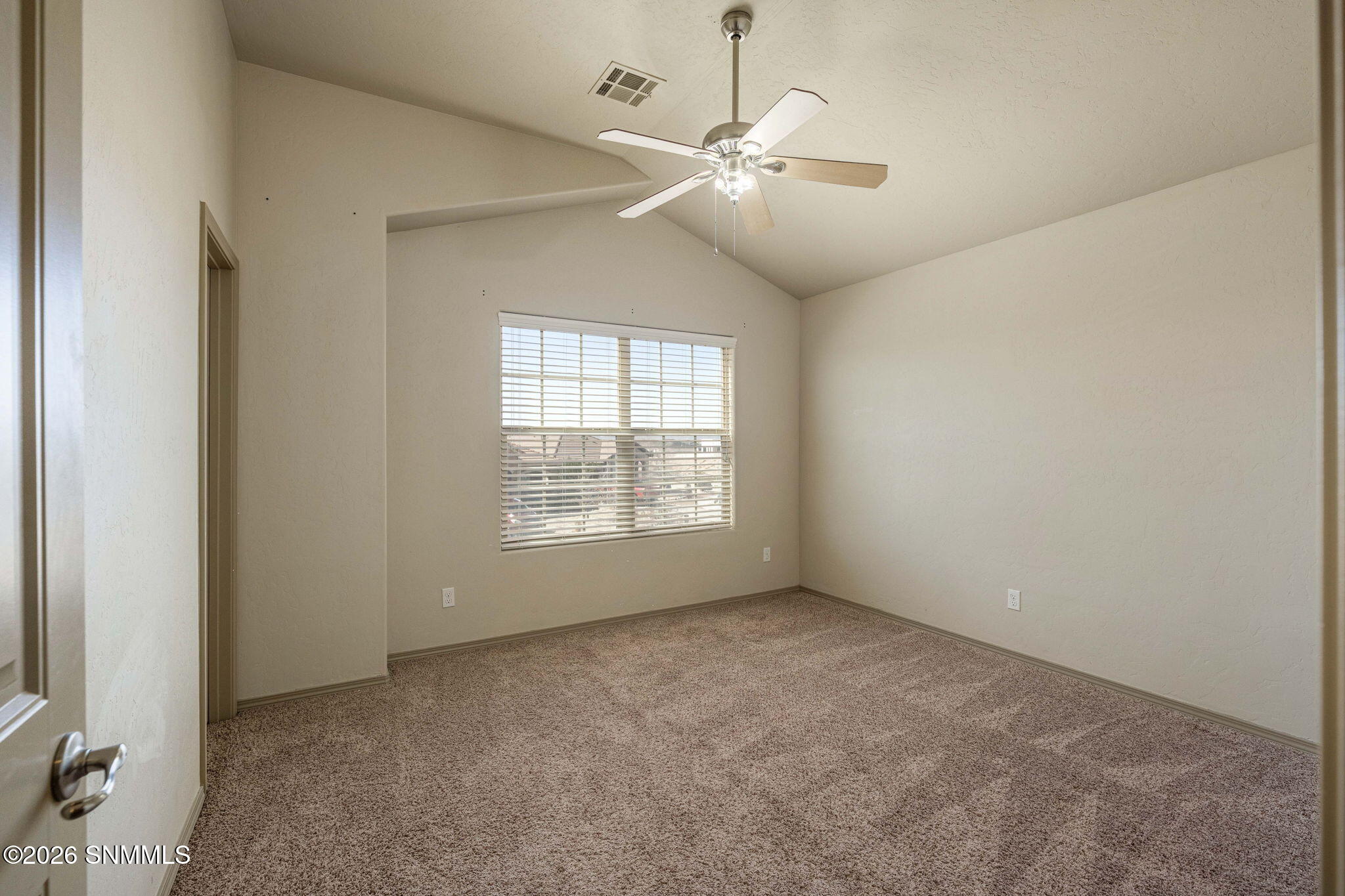 33-web-or-mls-Snappin Homes (Kentwood259