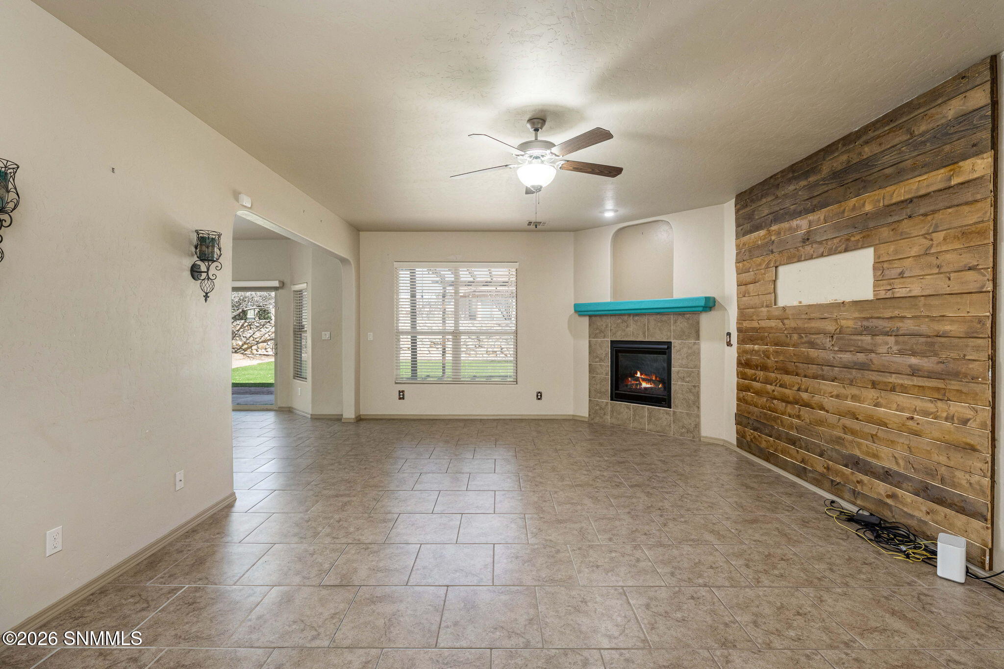 7-web-or-mls-Snappin Homes (Kentwood2590