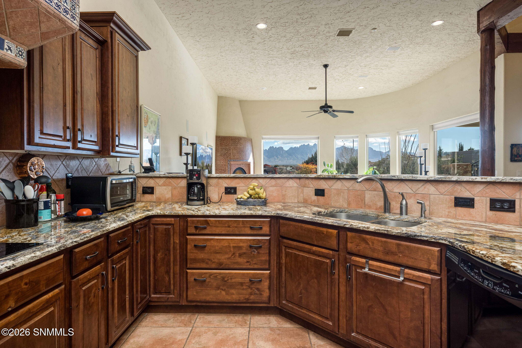 23-web-or-mls-Snappin Homes (Salvia4250)