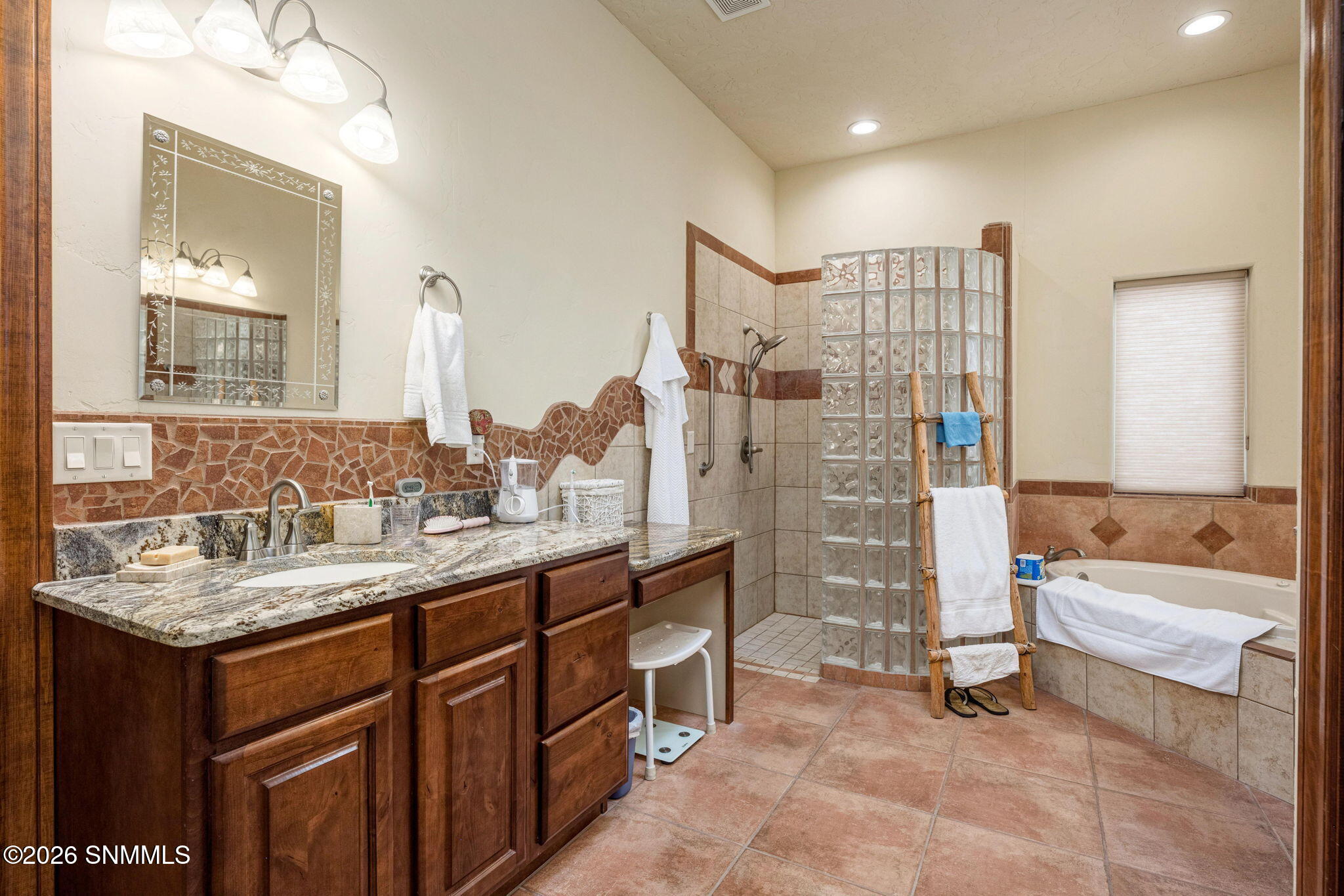 36-web-or-mls-Snappin Homes (Salvia4250)