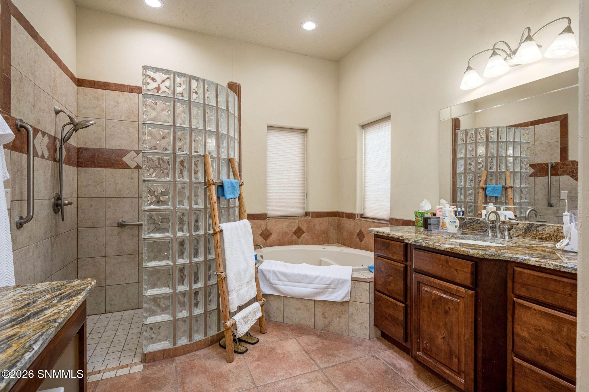 37-web-or-mls-Snappin Homes (Salvia4250)