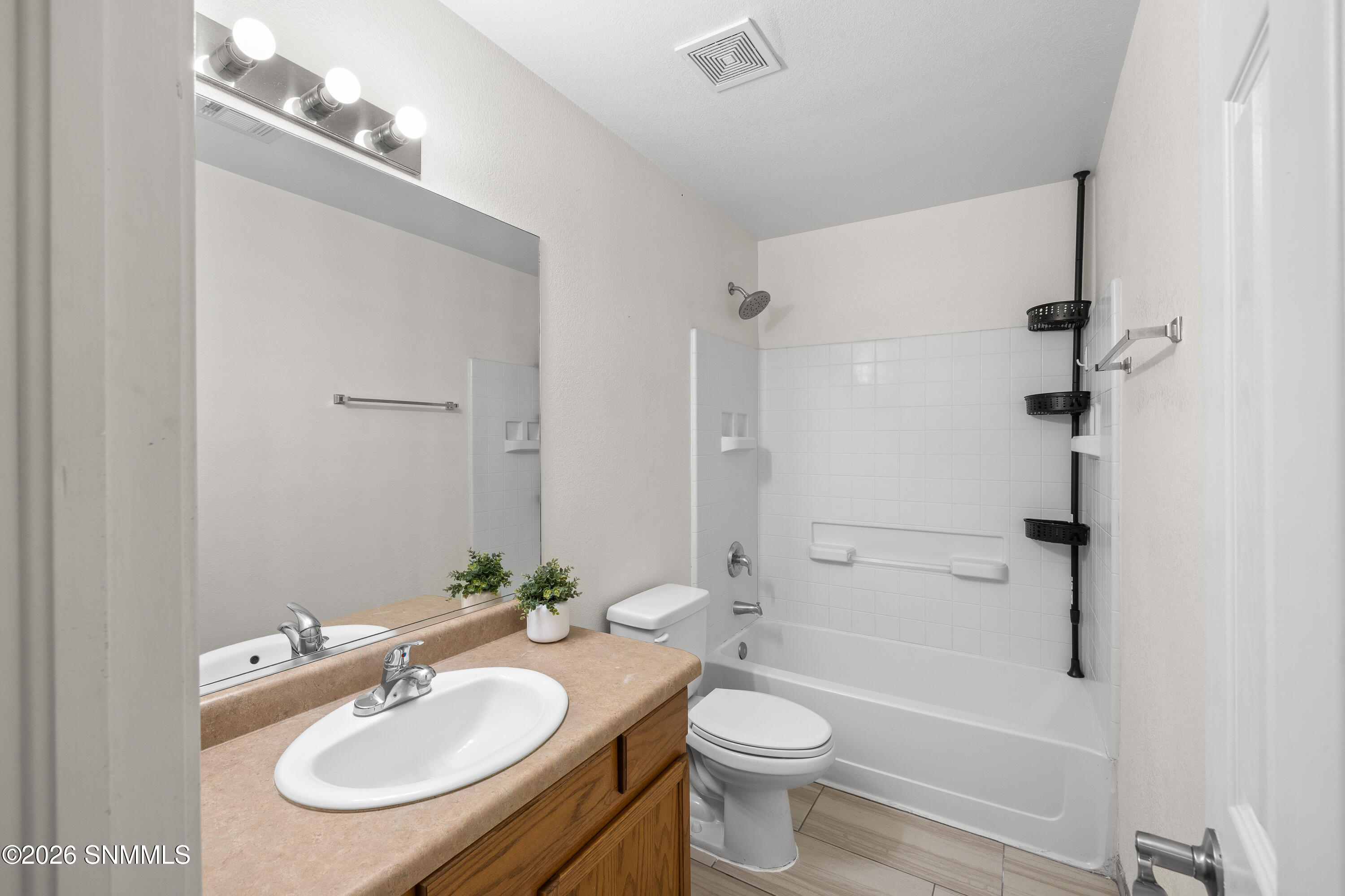 4992-Bosworth-MLS-Camera-Guy-14