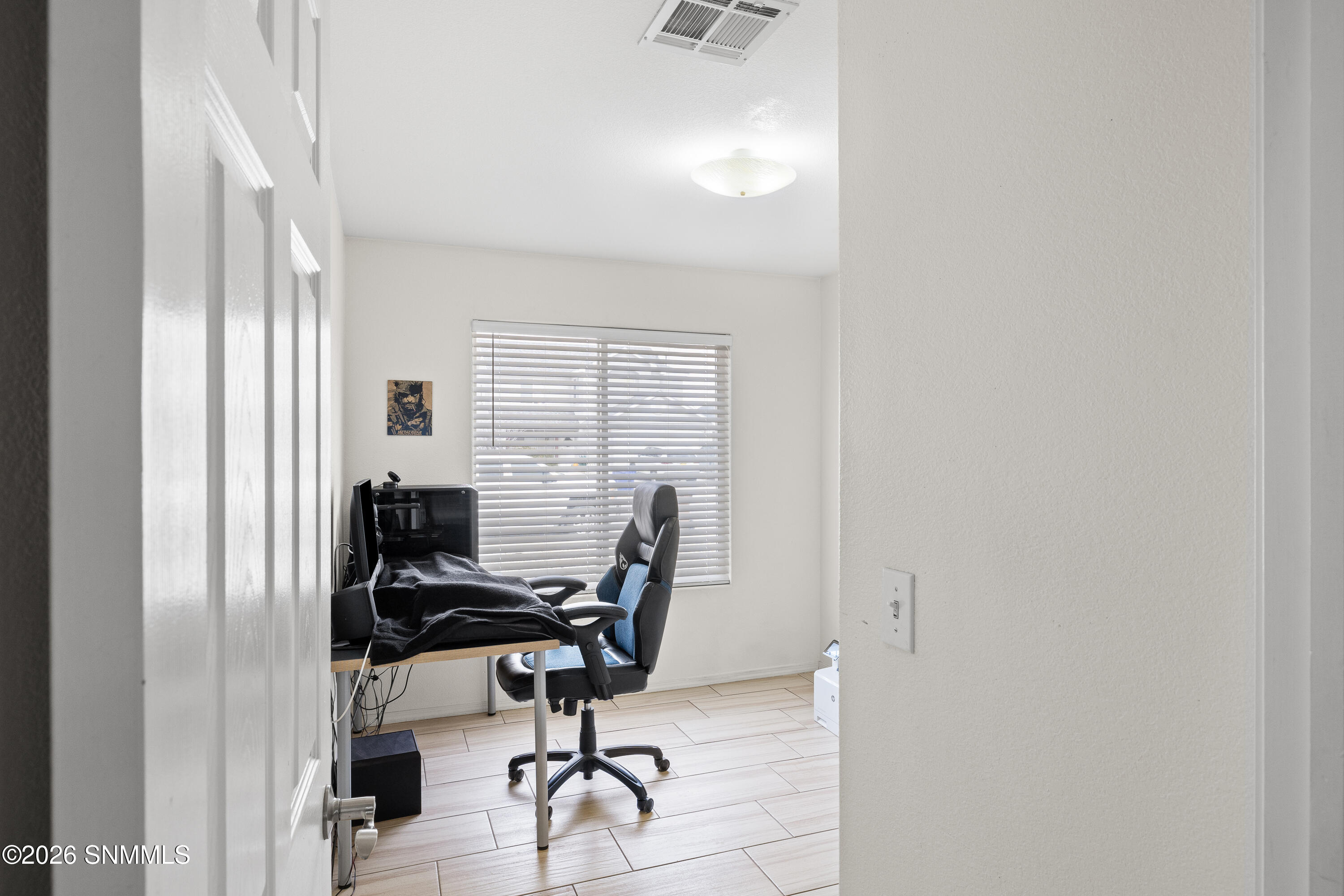 4992-Bosworth-MLS-Camera-Guy-18