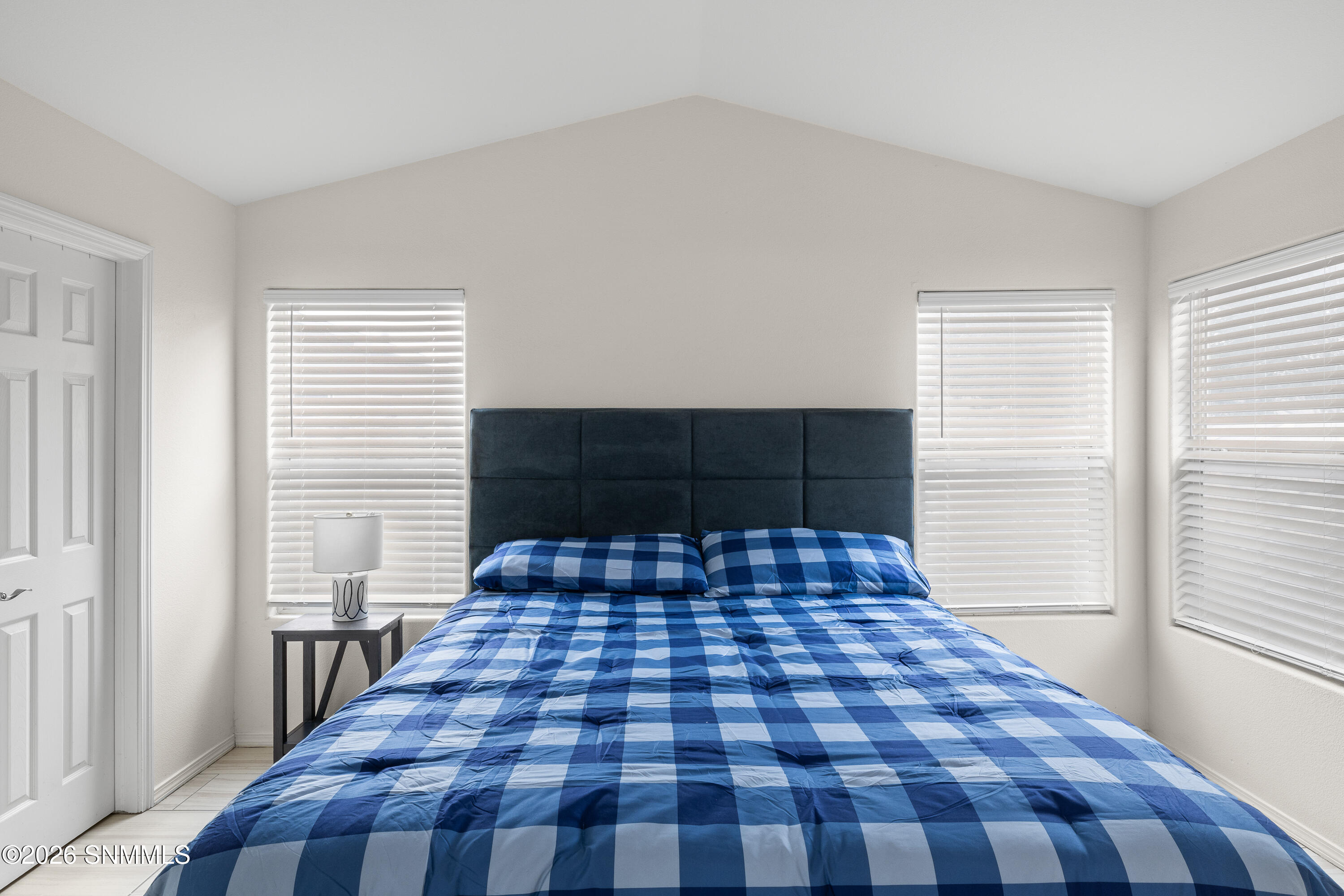 4992-Bosworth-MLS-Camera-Guy-23