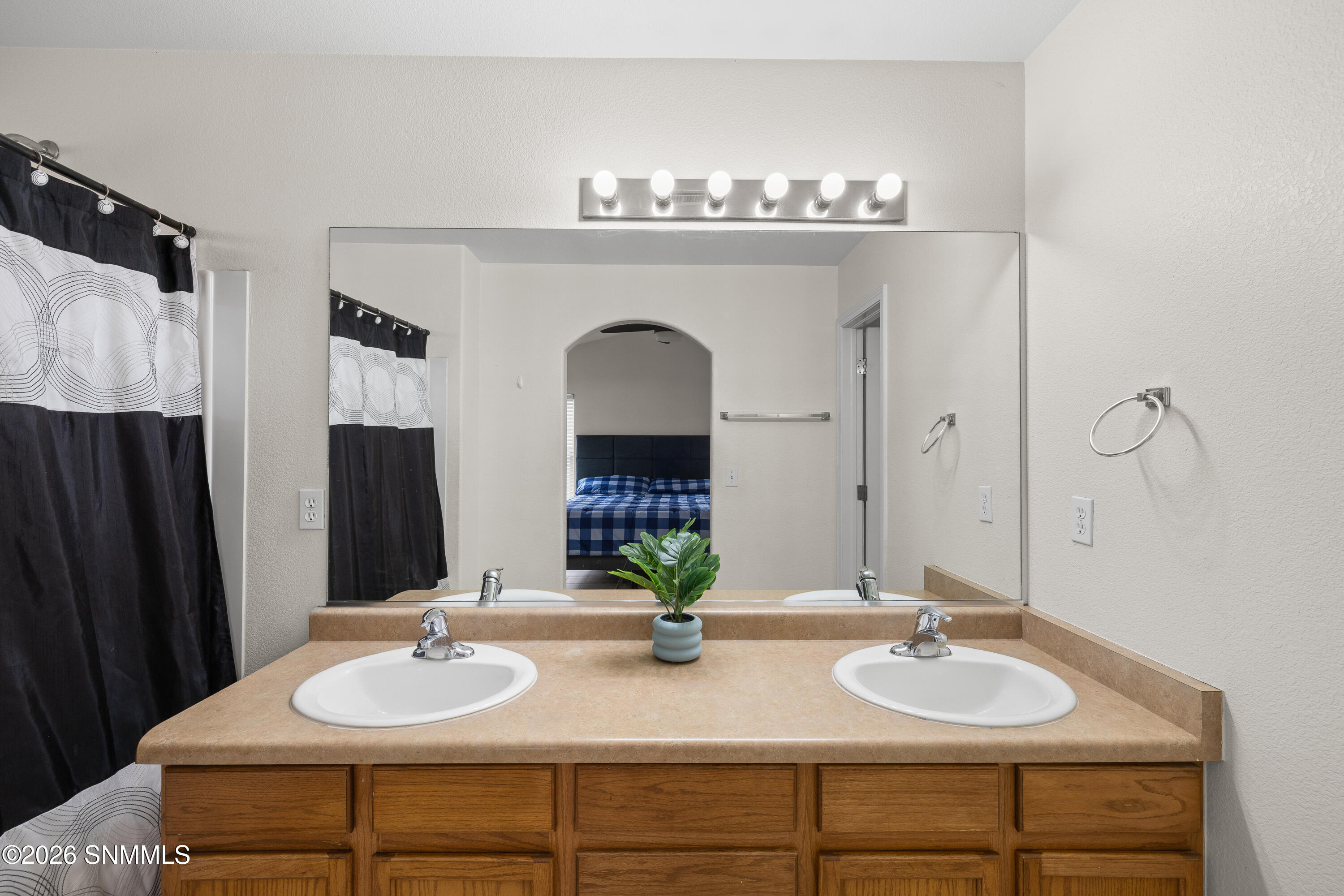 4992-Bosworth-MLS-Camera-Guy-25