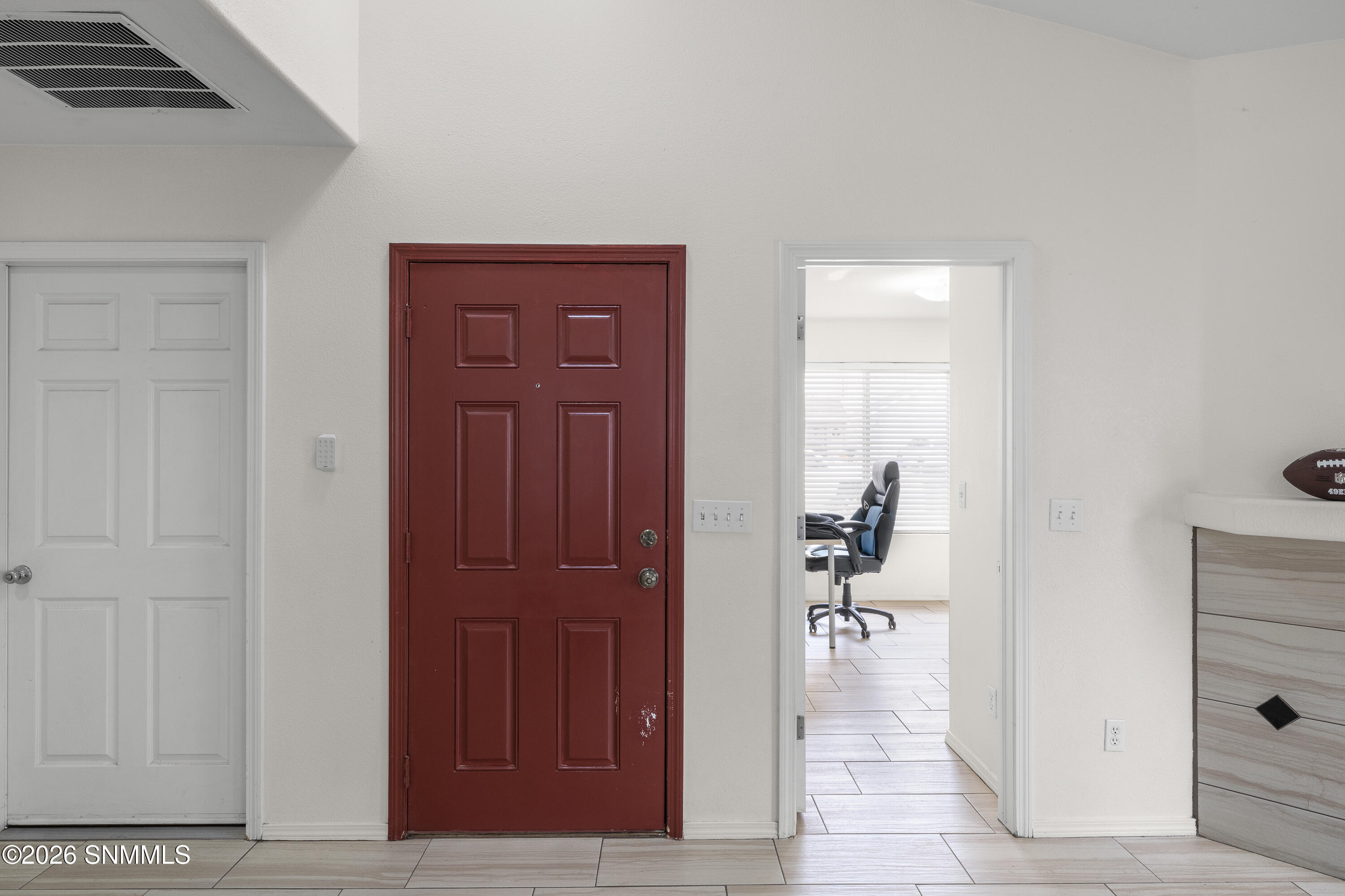 4992-Bosworth-MLS-Camera-Guy-27