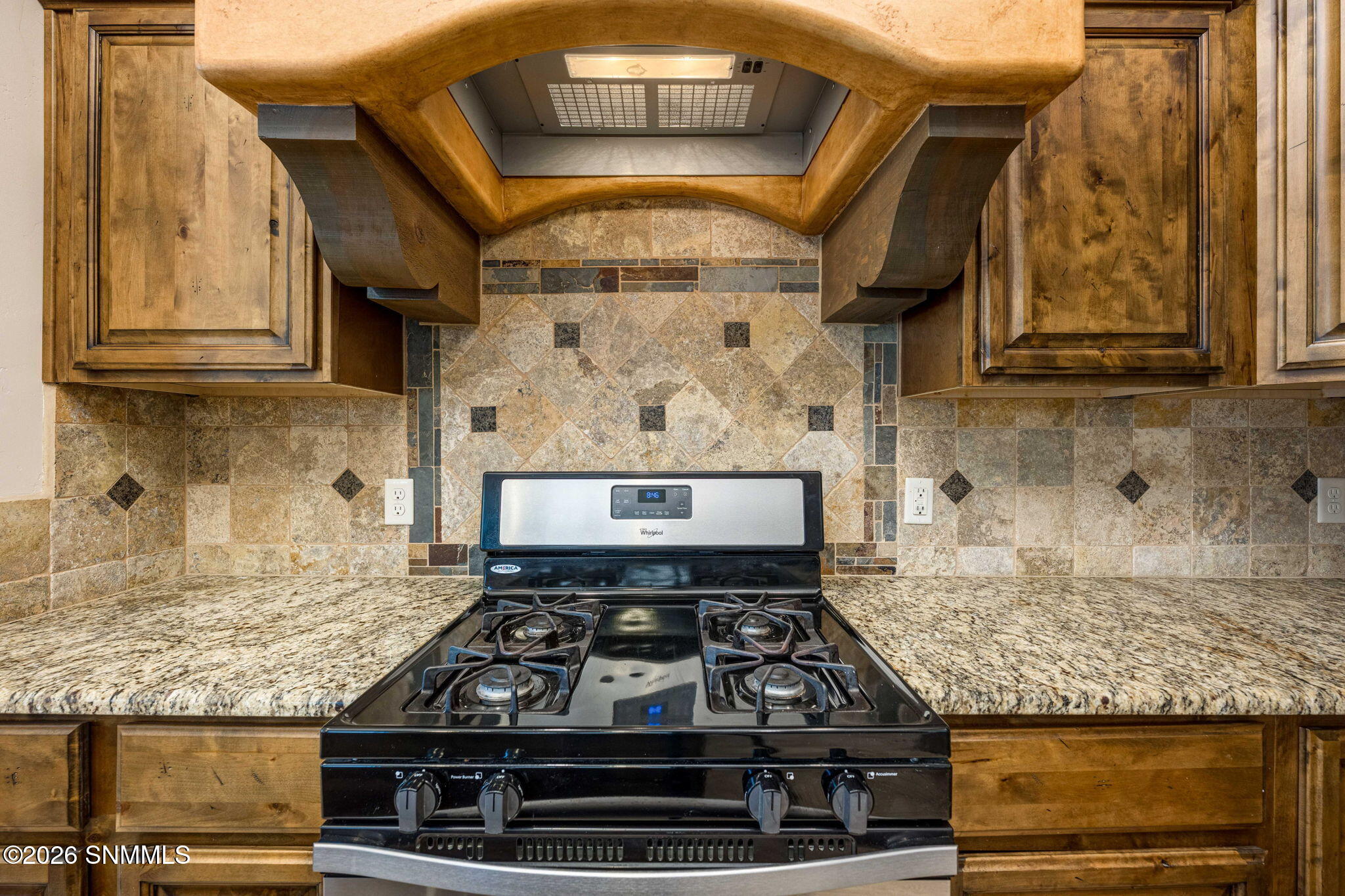 18-web-or-mls-Snappin Homes (MonteSombra