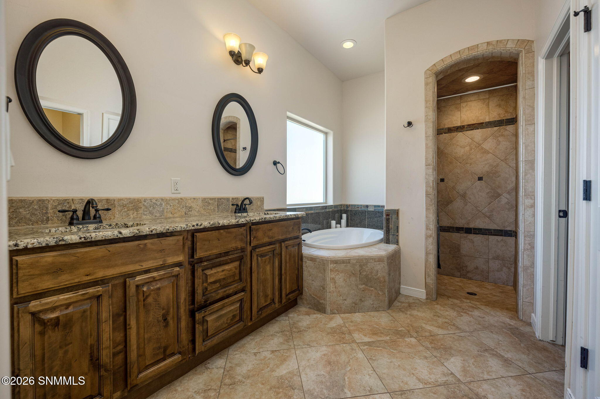 23-web-or-mls-Snappin Homes (MonteSombra